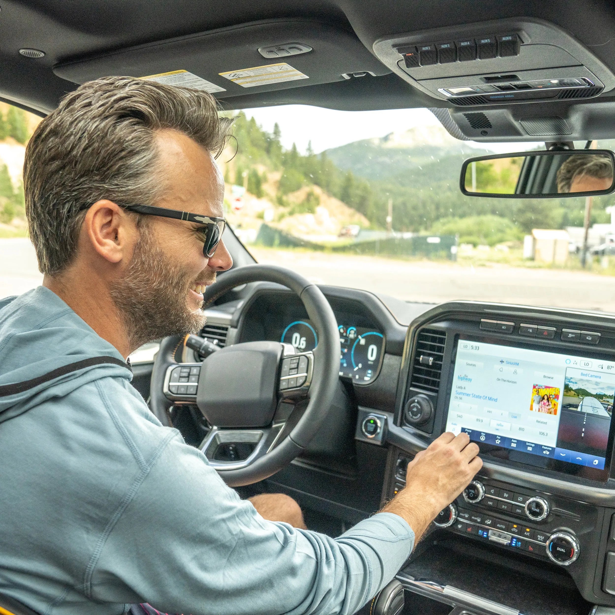 Micro Weight - Men's Wool 1/4 Zip Sun Hoodie Woolverino