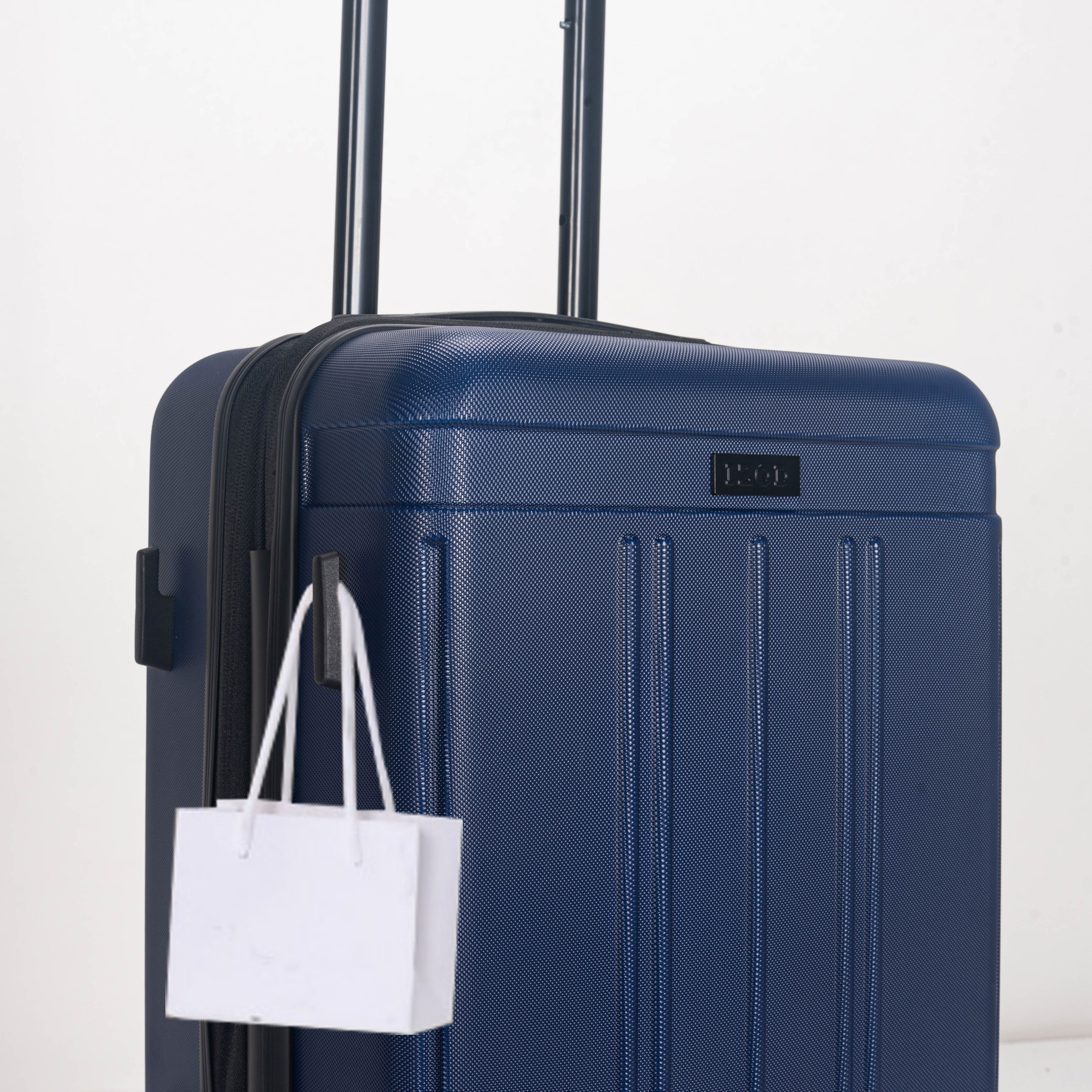 Zoe Expandable 3-Piece Spinner Luggage Set with Lock