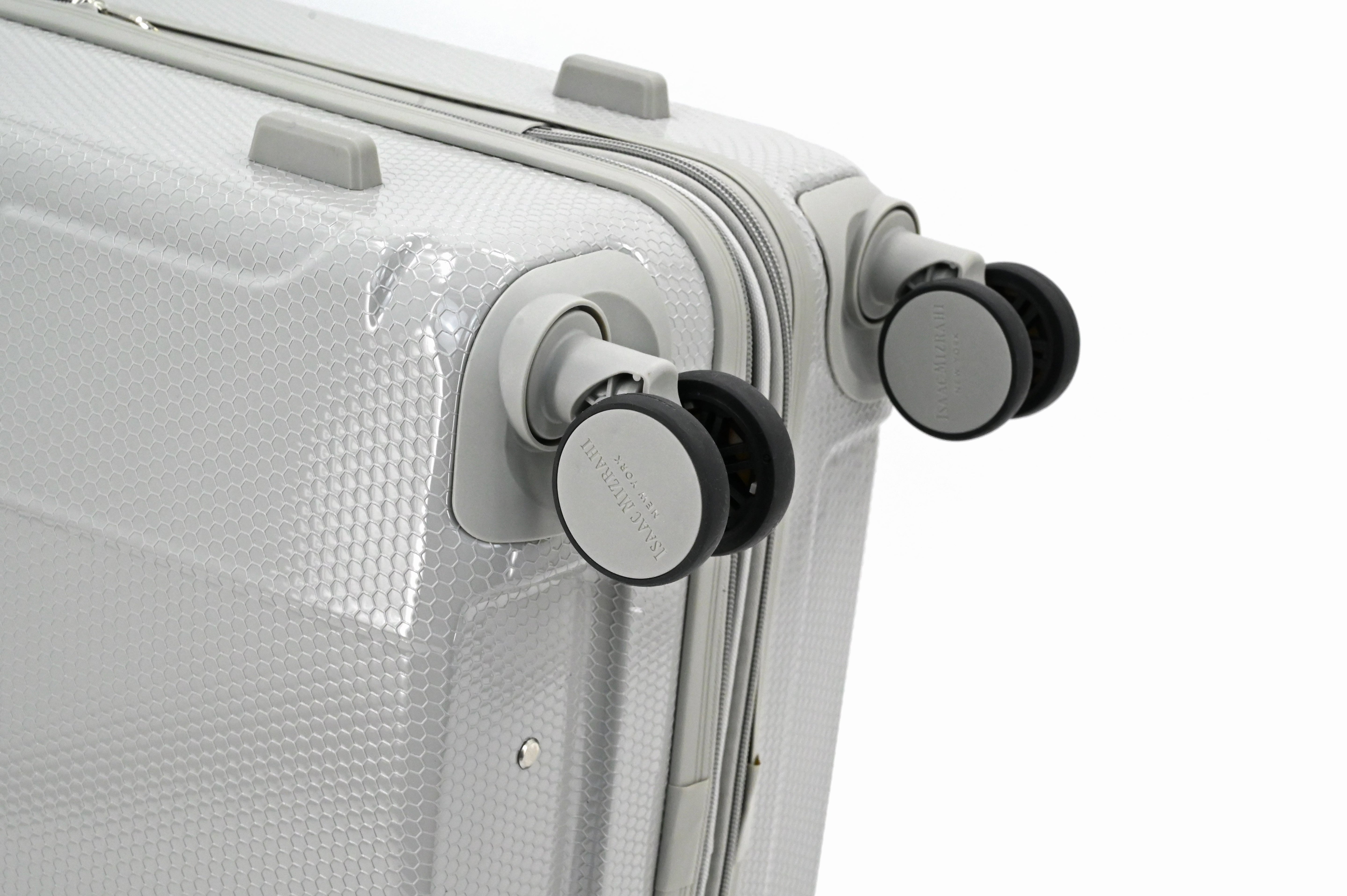 AERO Expandable 3-Piece Spinner Luggage Set