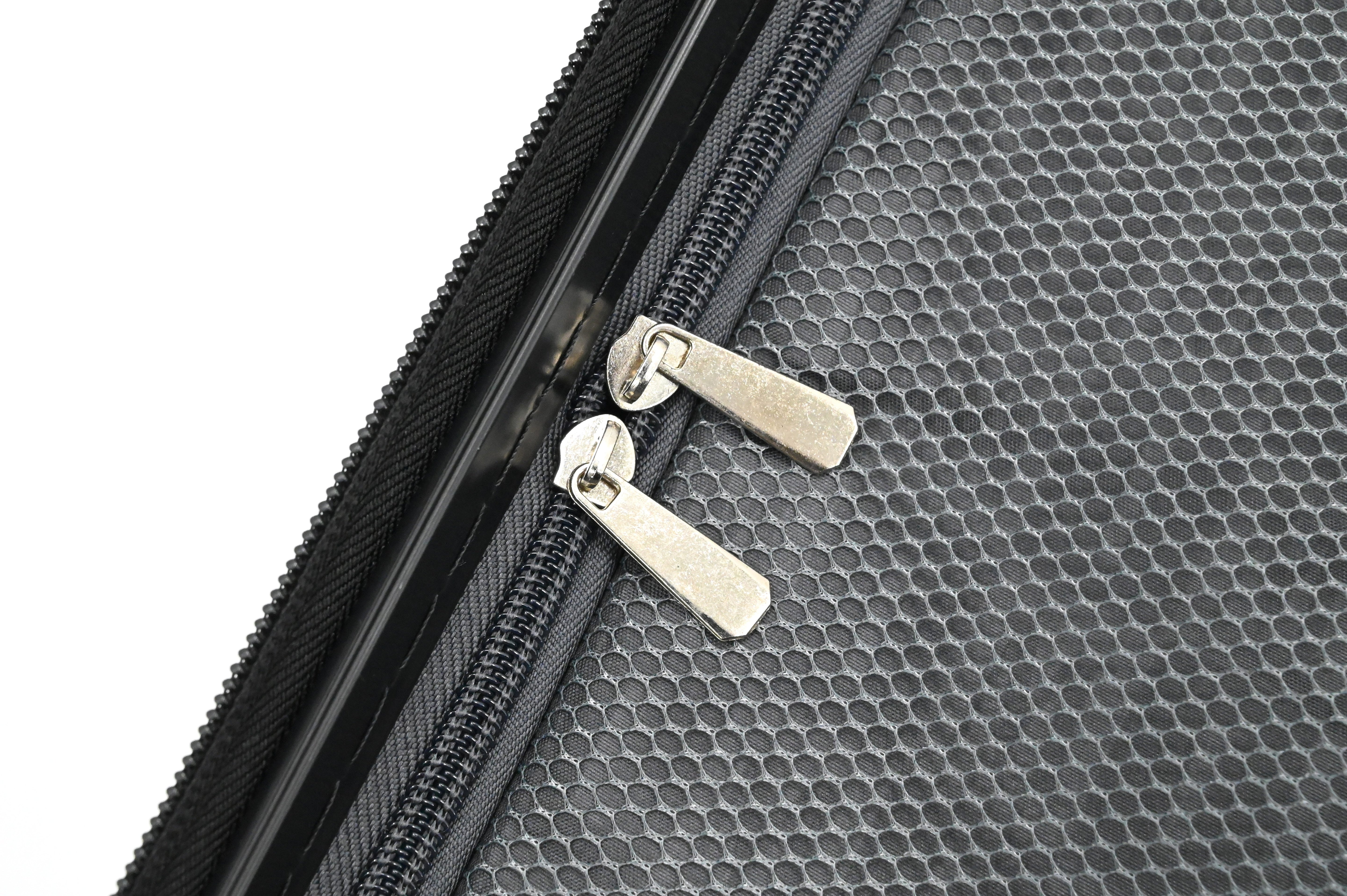 LUNA Expandable 3-Piece Spinner Luggage Set with Lock