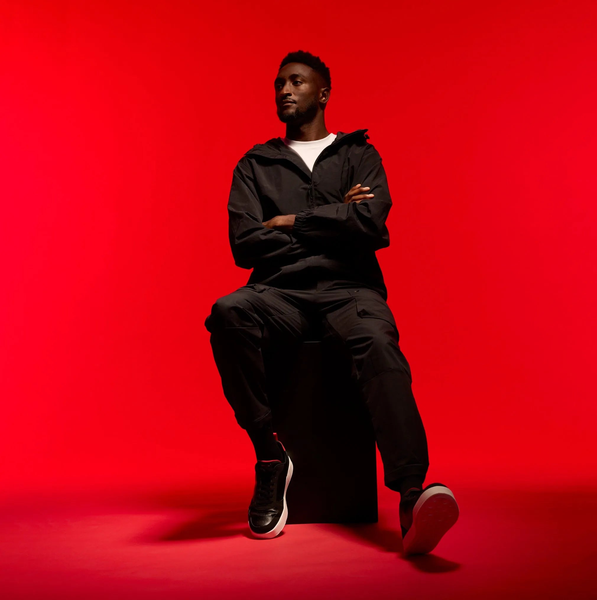 Model 251 Low: Red & Black Lifestyle Shoes