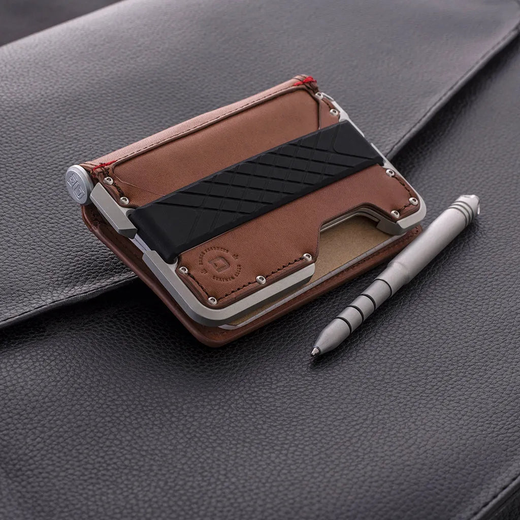 D03 - 3 Pocket Bifold Wallet with Pen Cavity