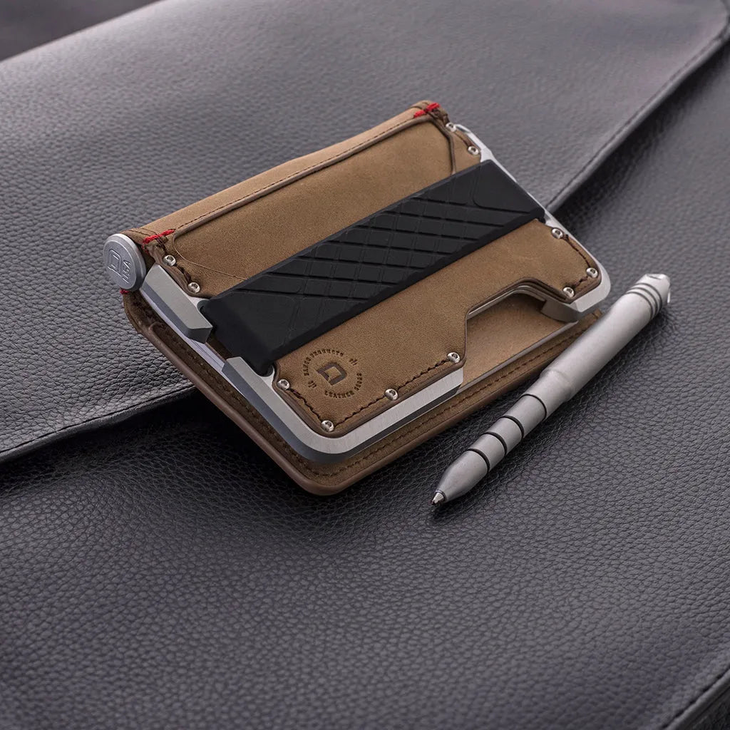 D03 - 3 Pocket Bifold Wallet with Pen Cavity
