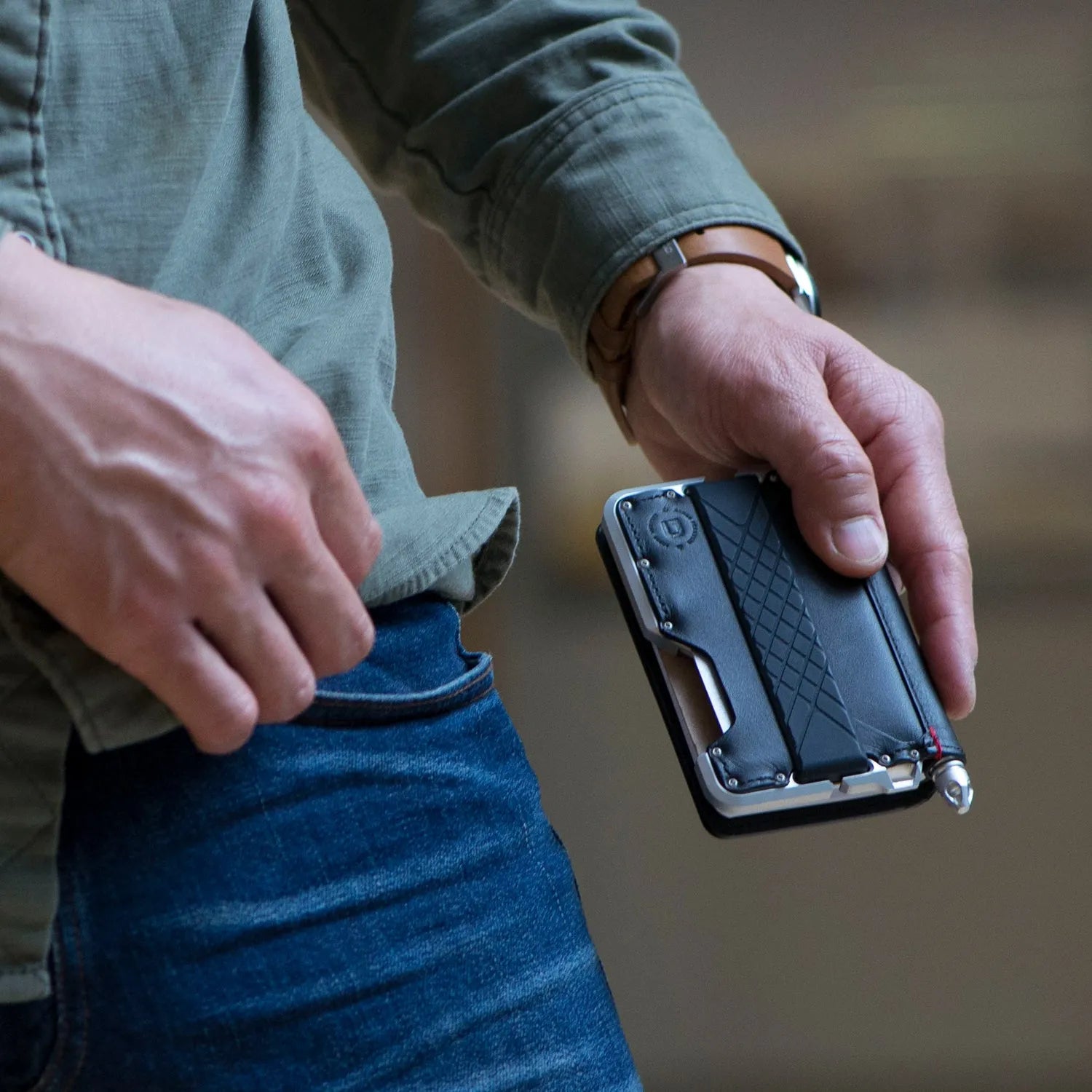 D03 - 3 Pocket Bifold Wallet with Pen Cavity