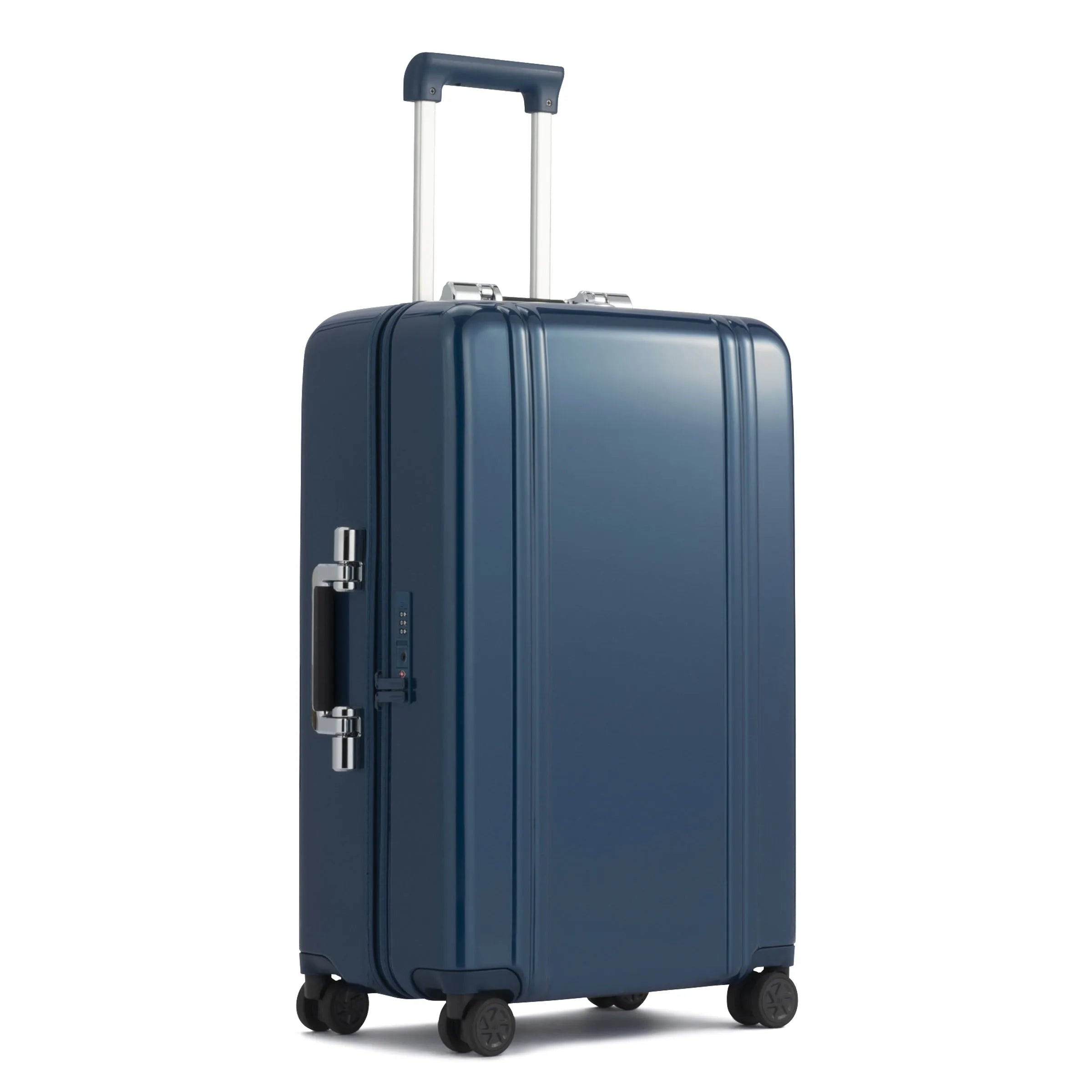 Classic Lightweight 3.0 Suitcase | 24" Spinner Travel Case