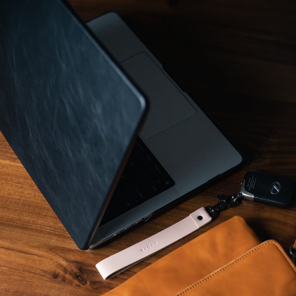 The Helm | Adventure Guide Macbook Air/Pro Cover