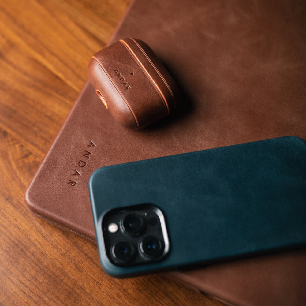 The Helm | Adventure Guide Macbook Air/Pro Cover