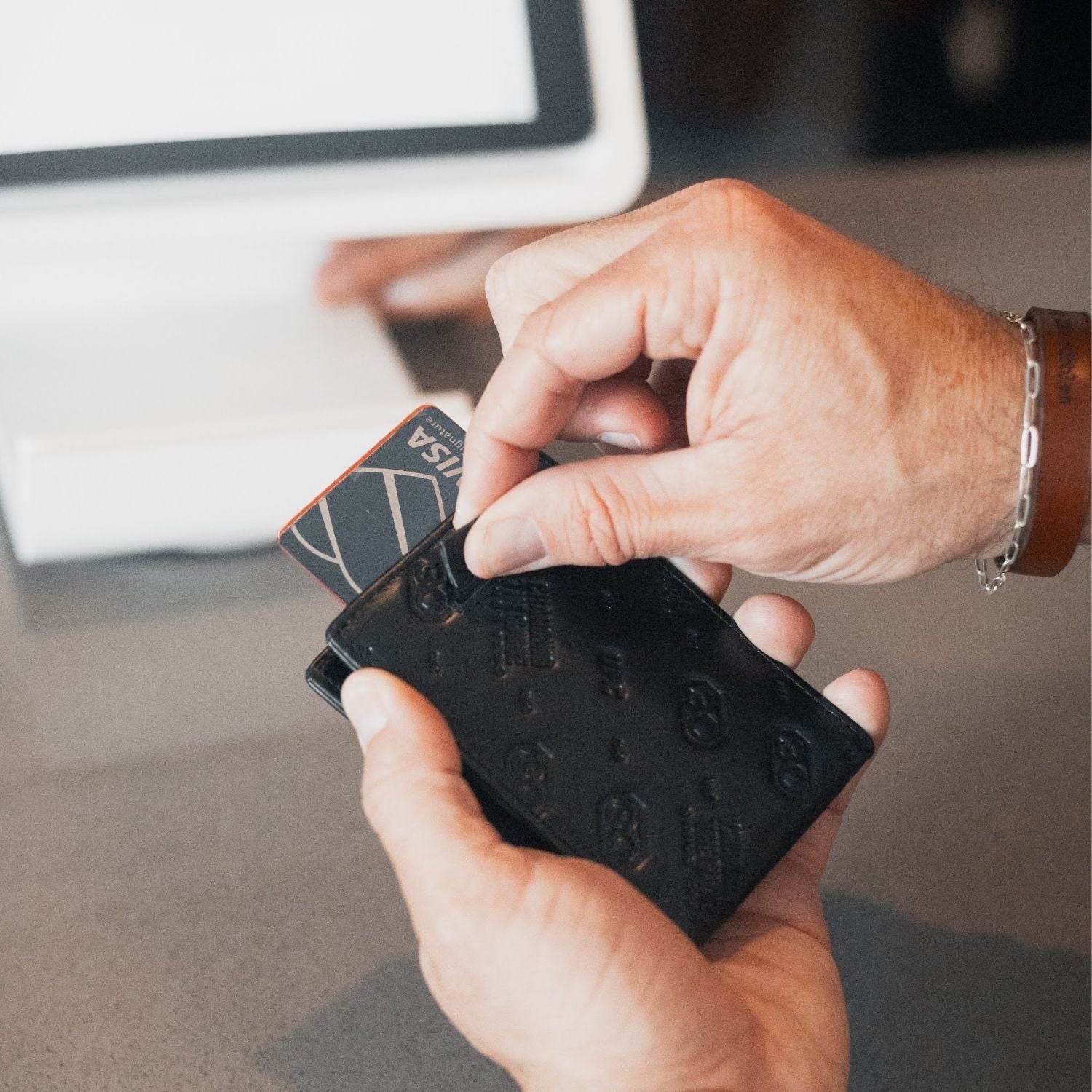 The Apollo – Men's Slim RFID Bifold Wallet