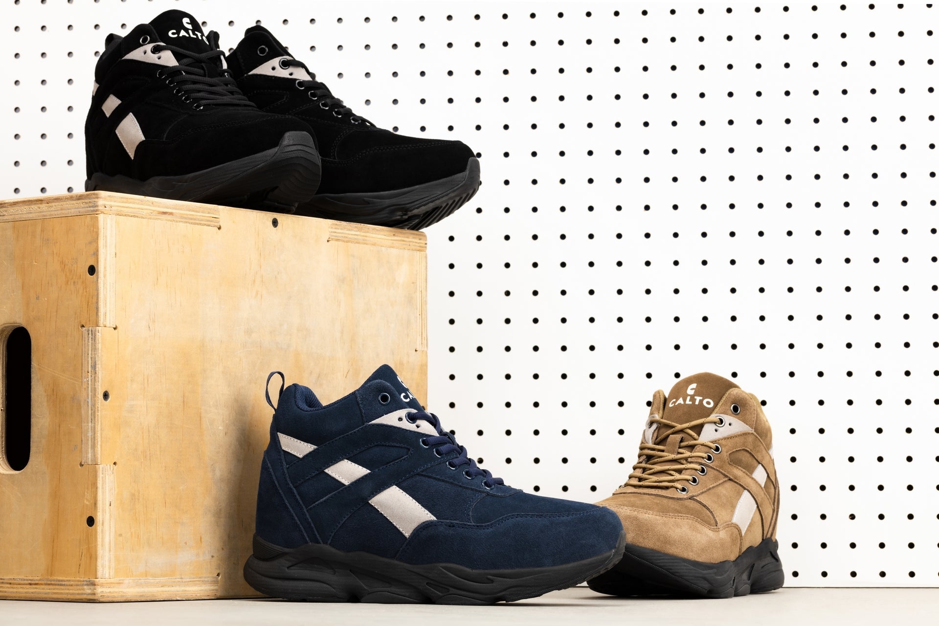 S33595 - 4 Inches Taller (Blue/Grey) - Men's Sneakers