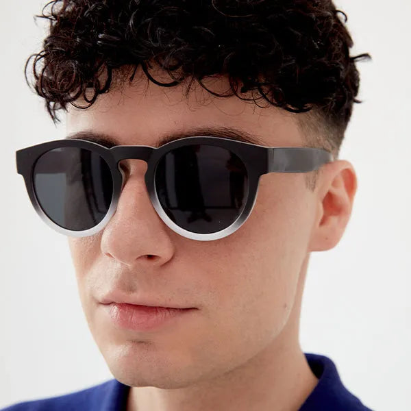 Chelsea Sunglasses - Black & White