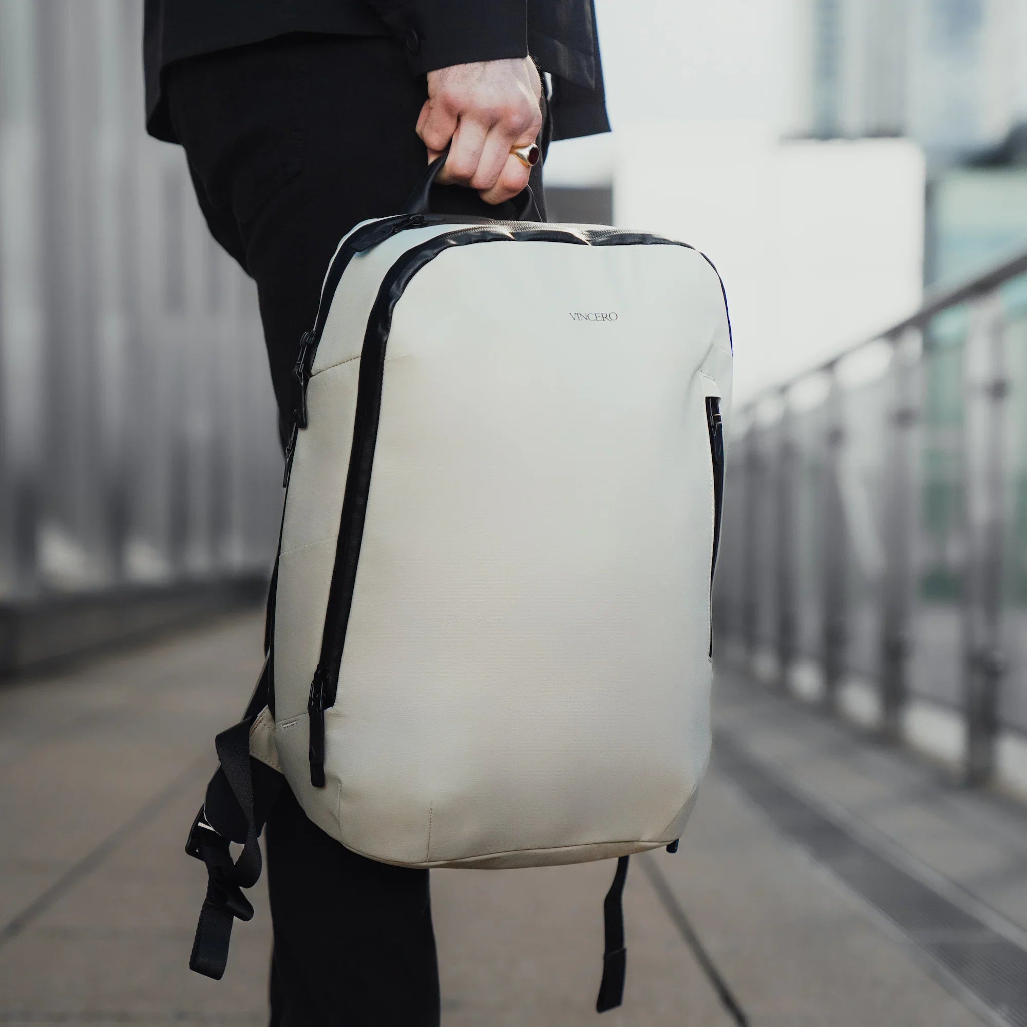 The Commuter Backpack - Desert Sand