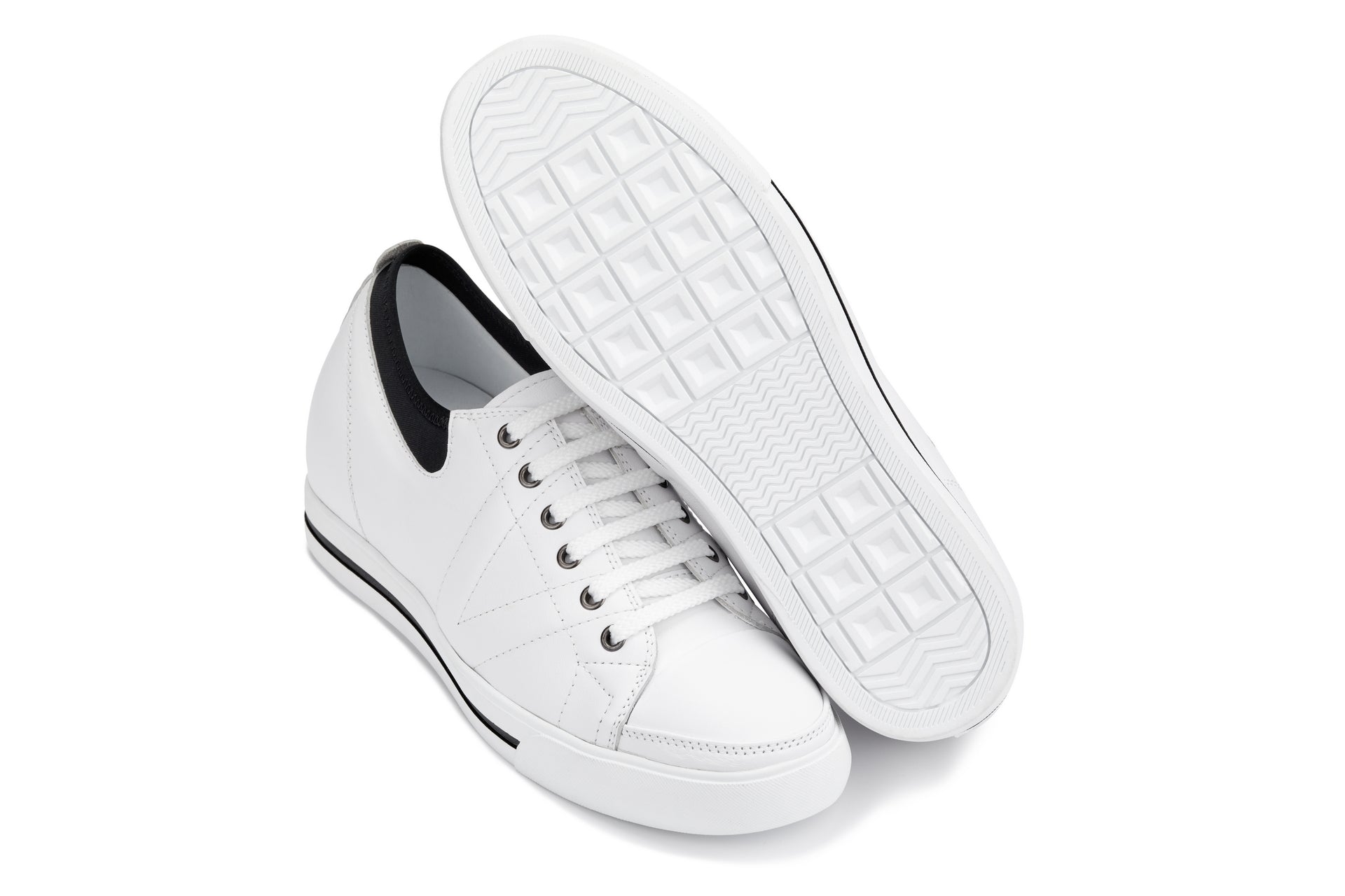 D8171 - 2.4 Inches Taller (White/Black) - Men's Sneakers