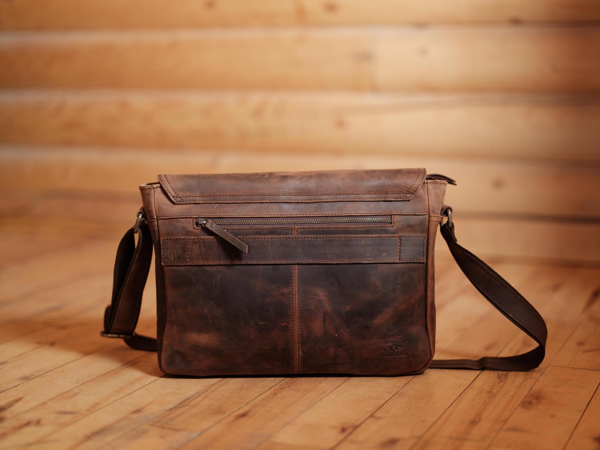 LIMITED EDITION - Yukon Leather Messenger Bag