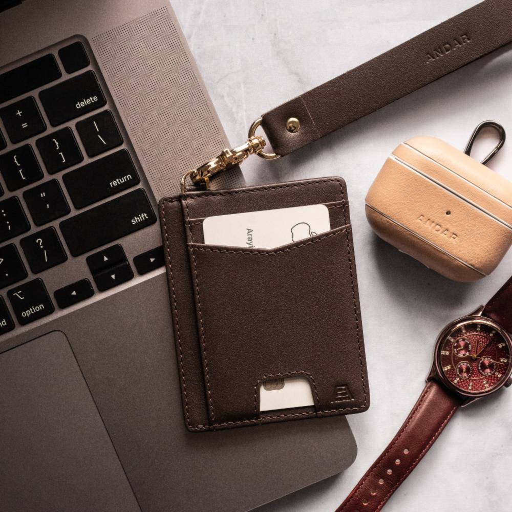 The Denner Slim RFID Leather Wallet