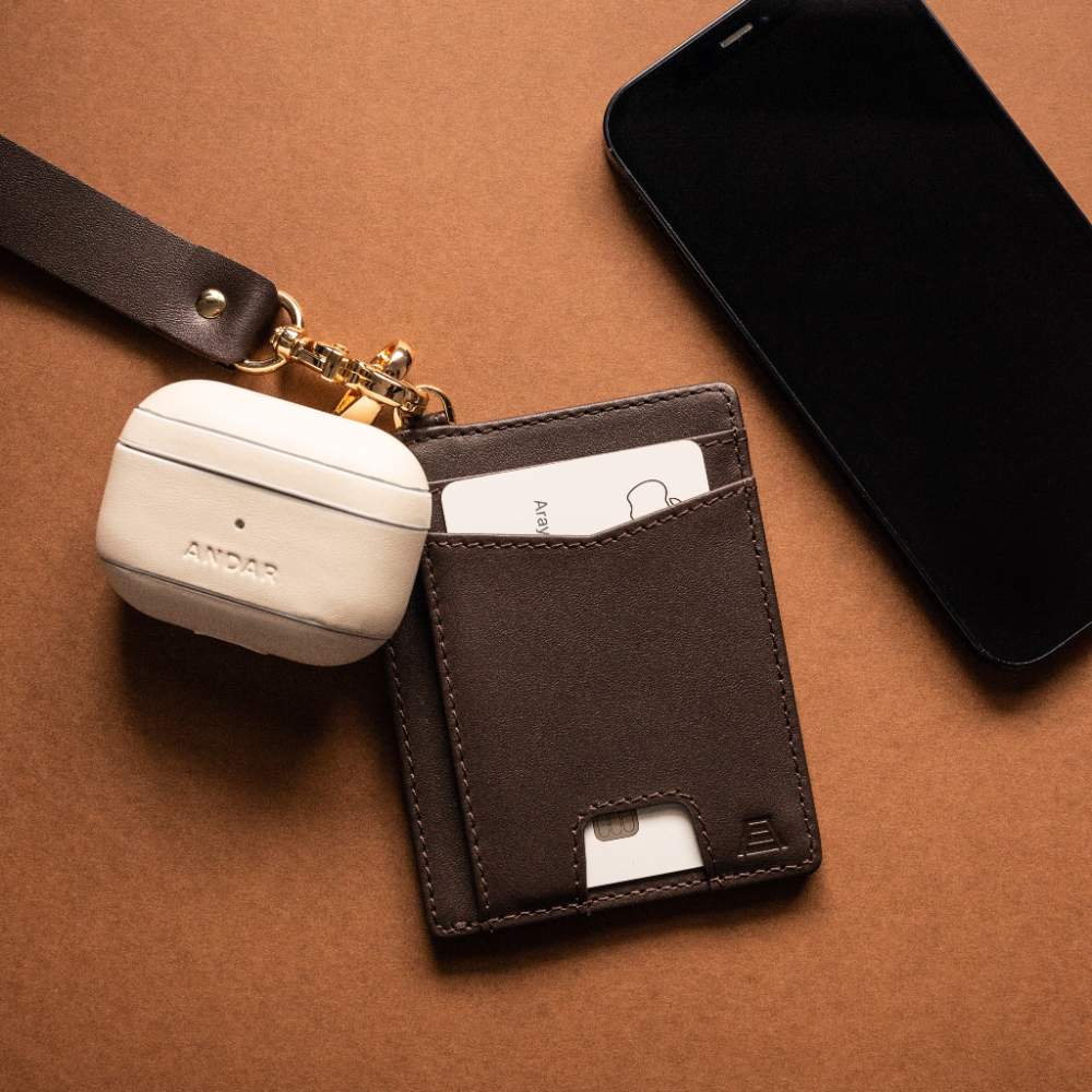 The Denner Slim RFID Leather Wallet