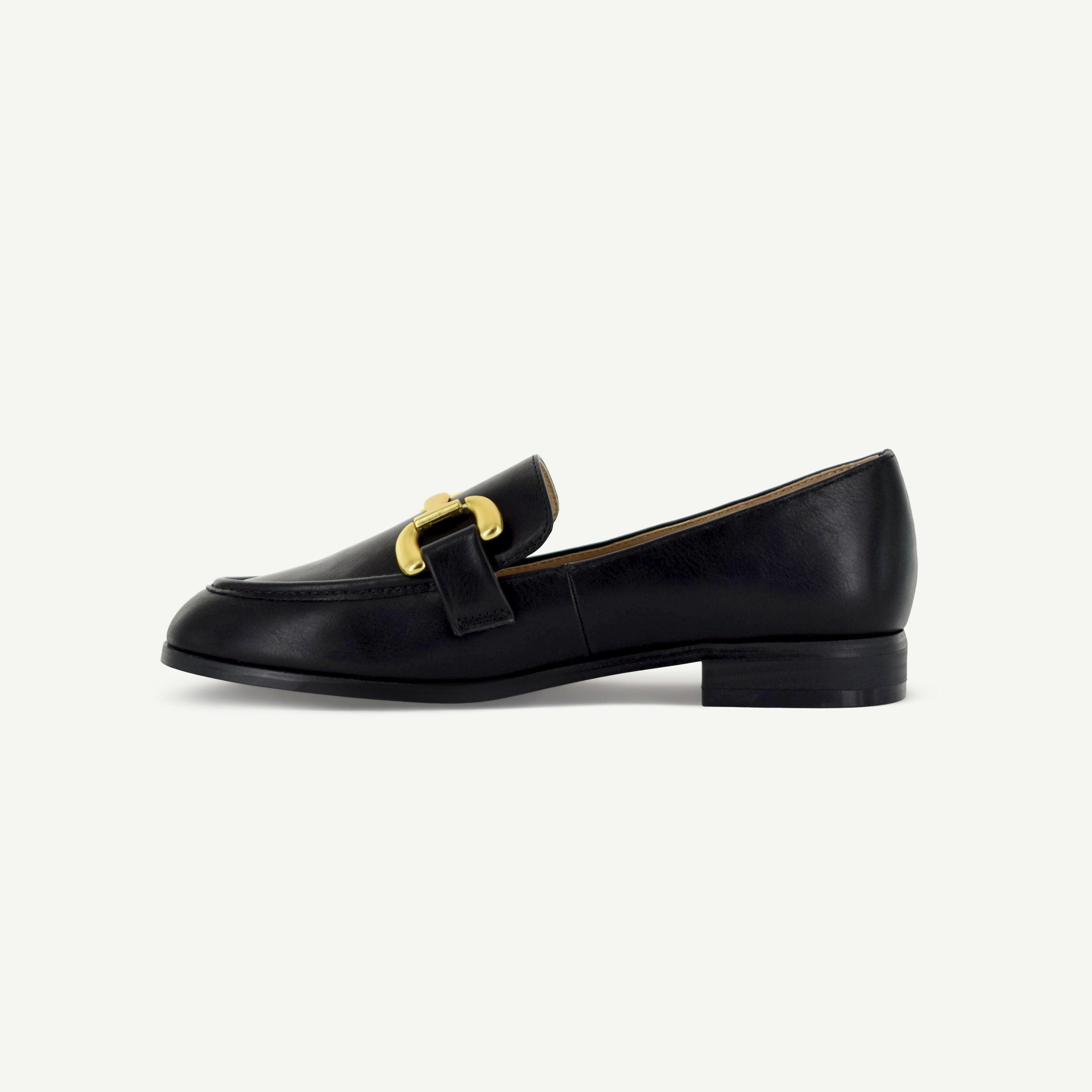 Georgina: Classic Loafer - Black