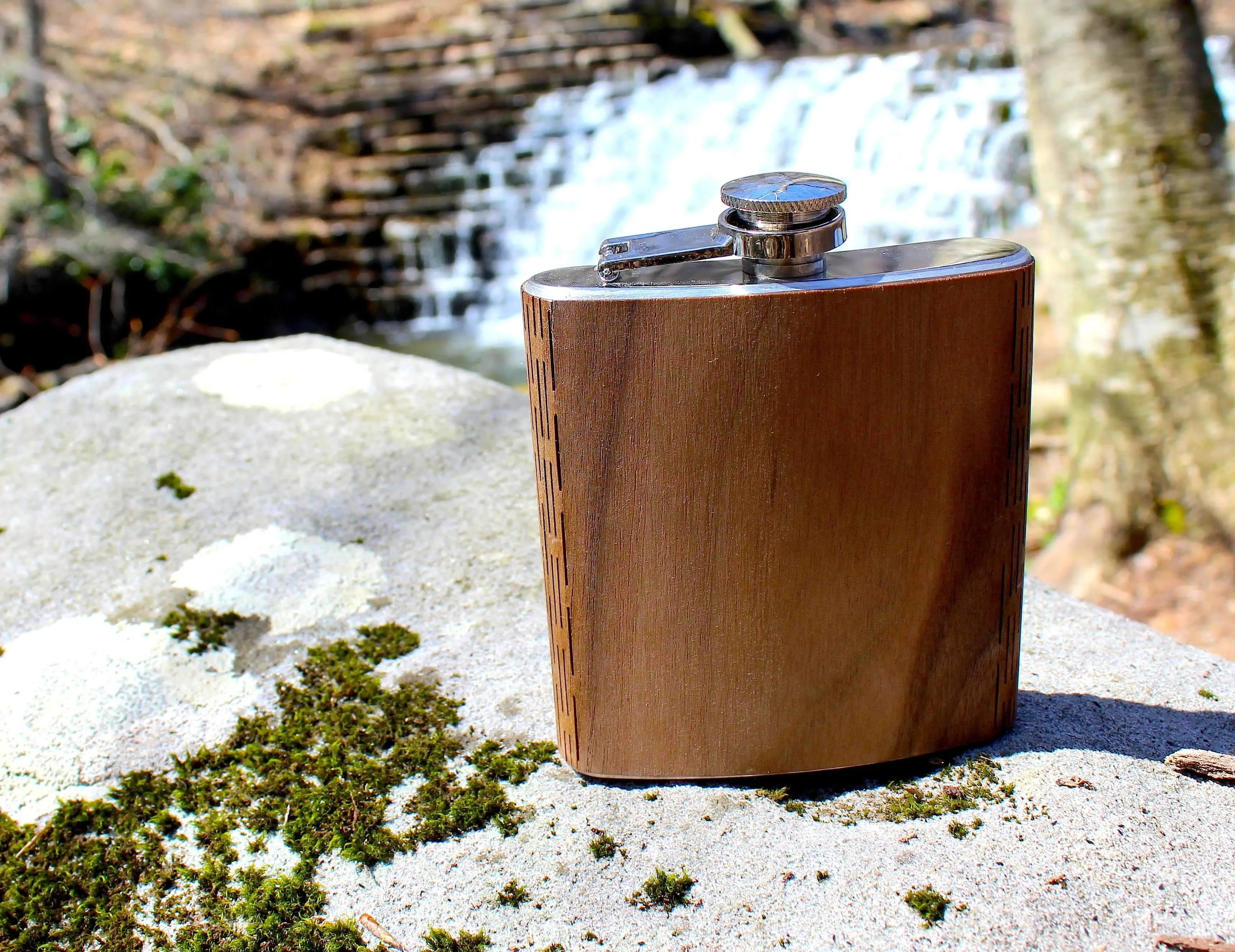 6 oz. Wooden Hip Flask (California Republic Flag in Mahogany)