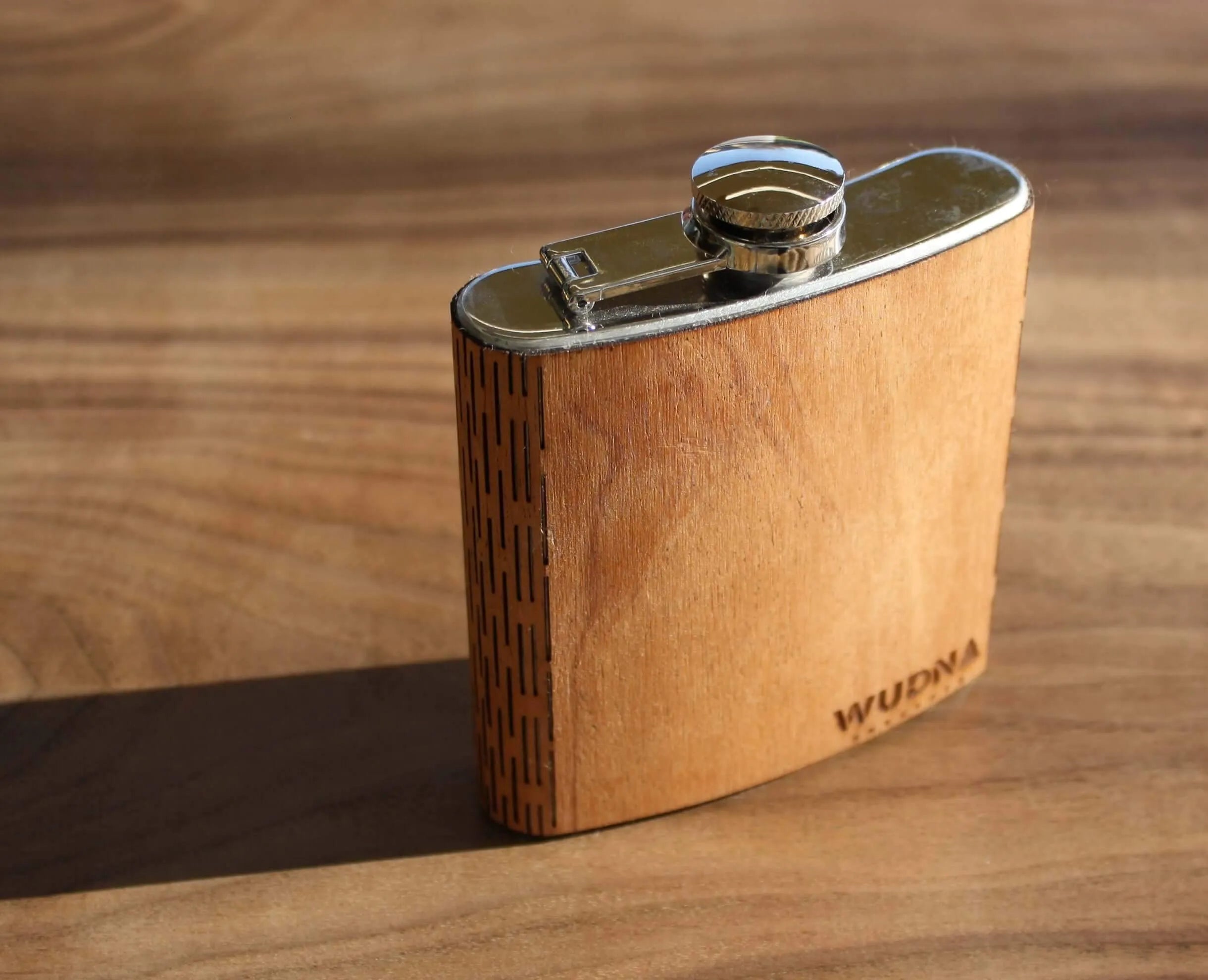 6 oz. Wooden Hip Flask (California Republic Flag in Mahogany)