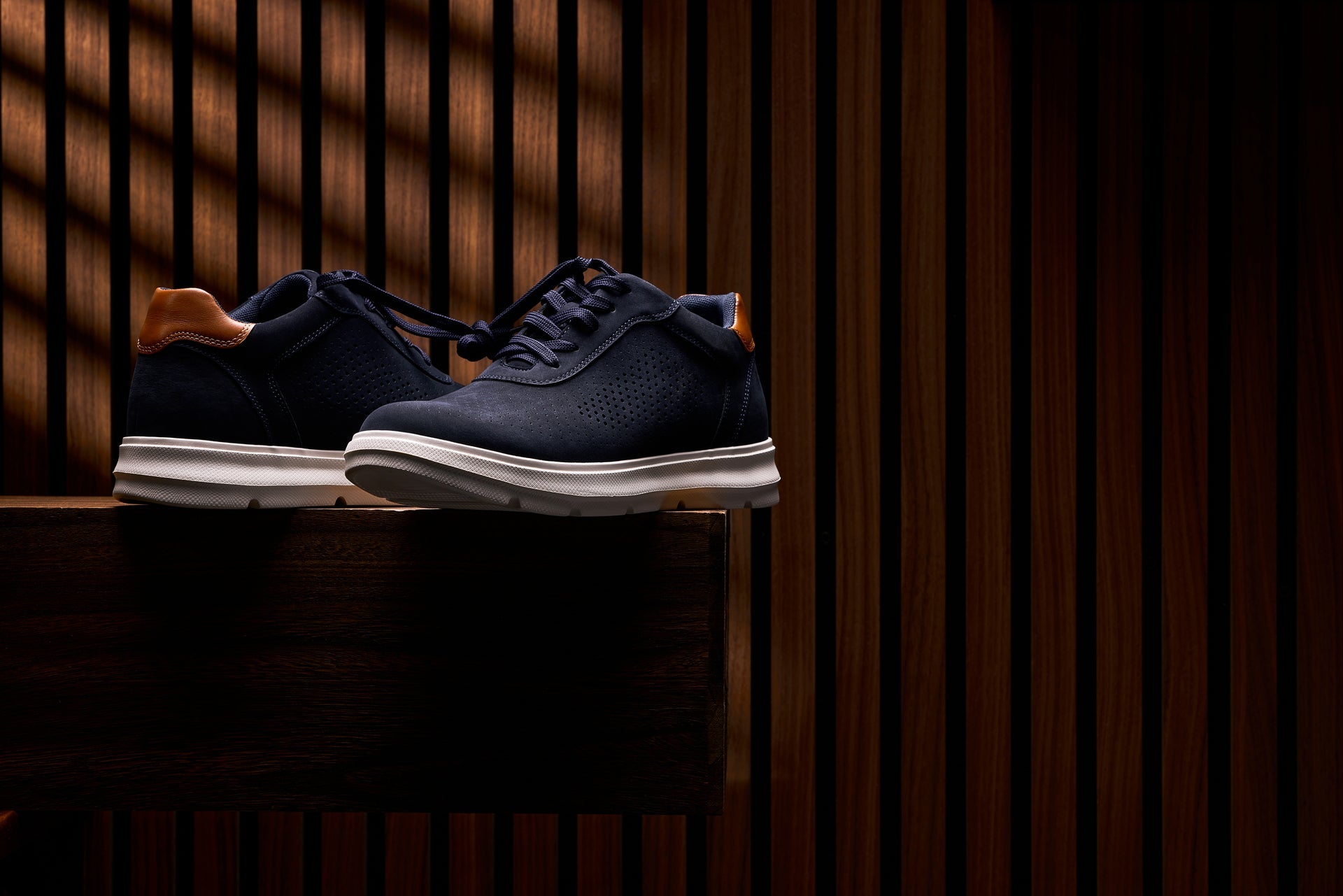 J1582 - 2.6 Inches Taller (Nubuck Navy) - Lightweight Casual Men's Walker Shoes