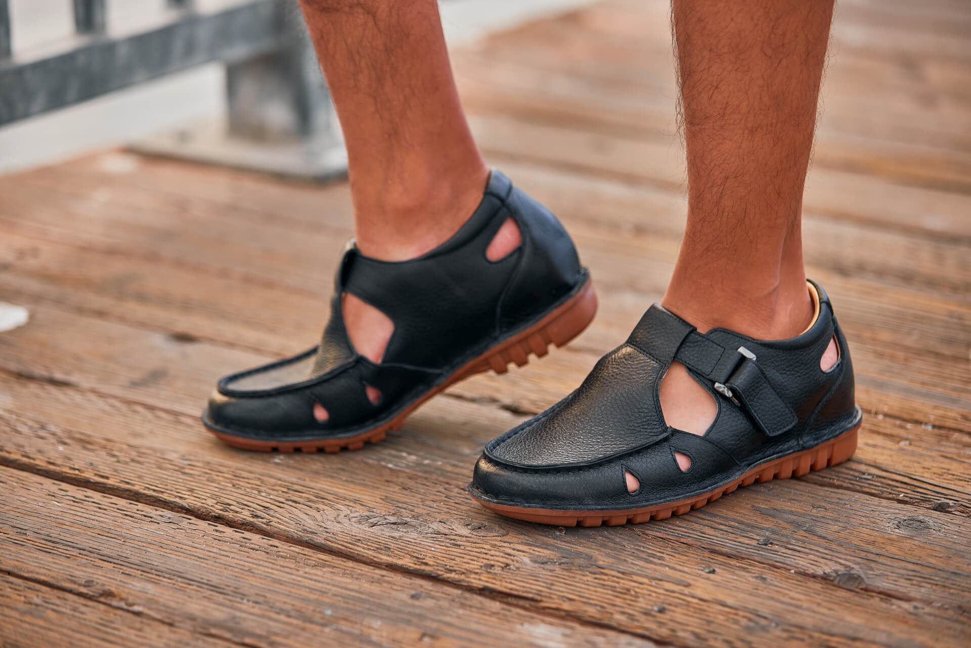 K0751 - 2.8 Inches Taller (Black) - Lightweight Casual Fisherman Sandal