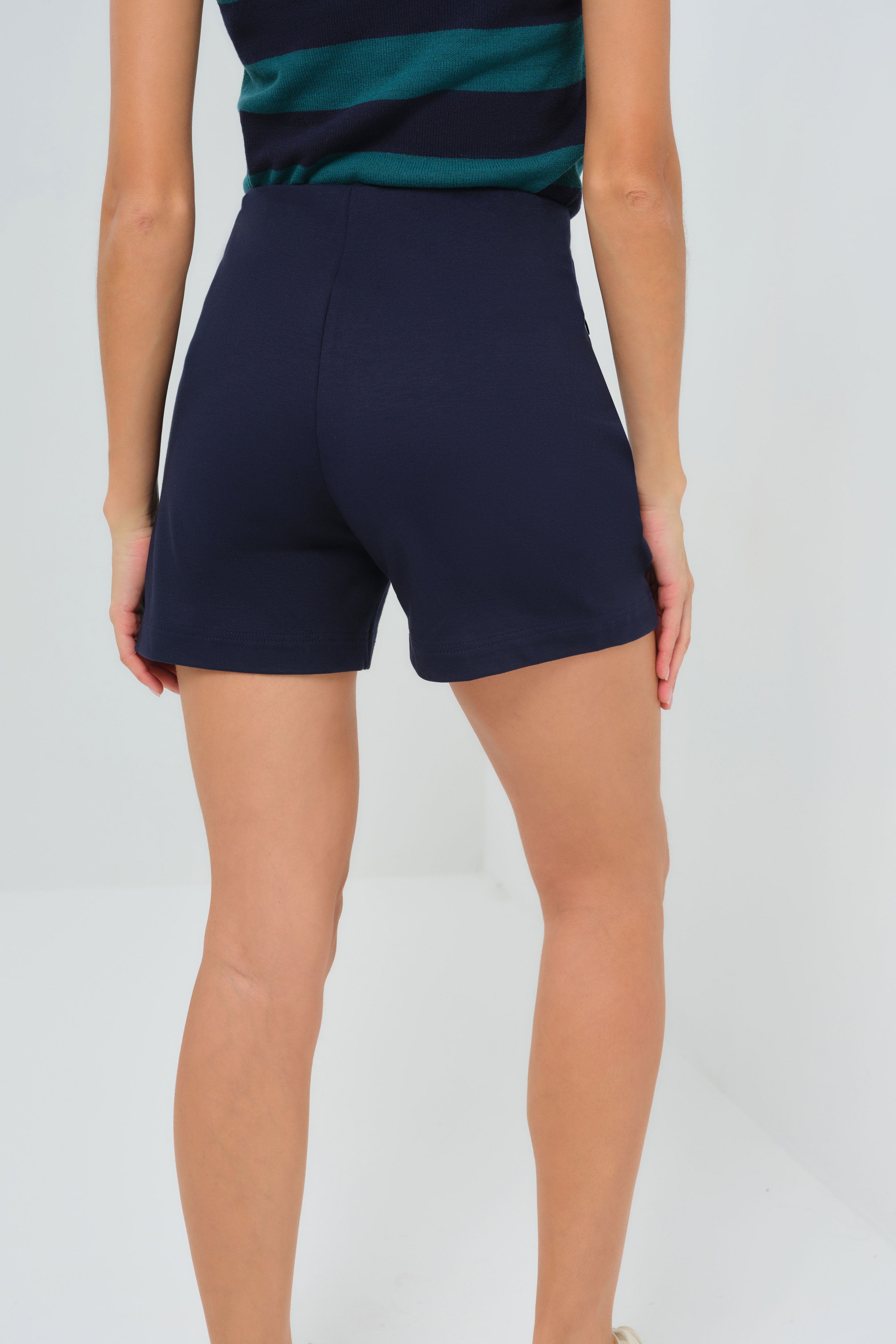 Vivianne Ponte Pull on Shorts