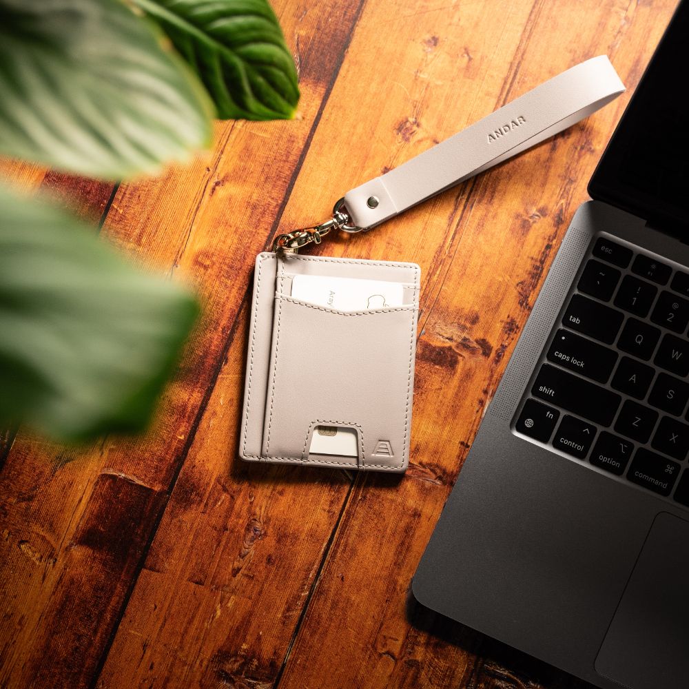 The Denner Slim RFID Leather Wallet