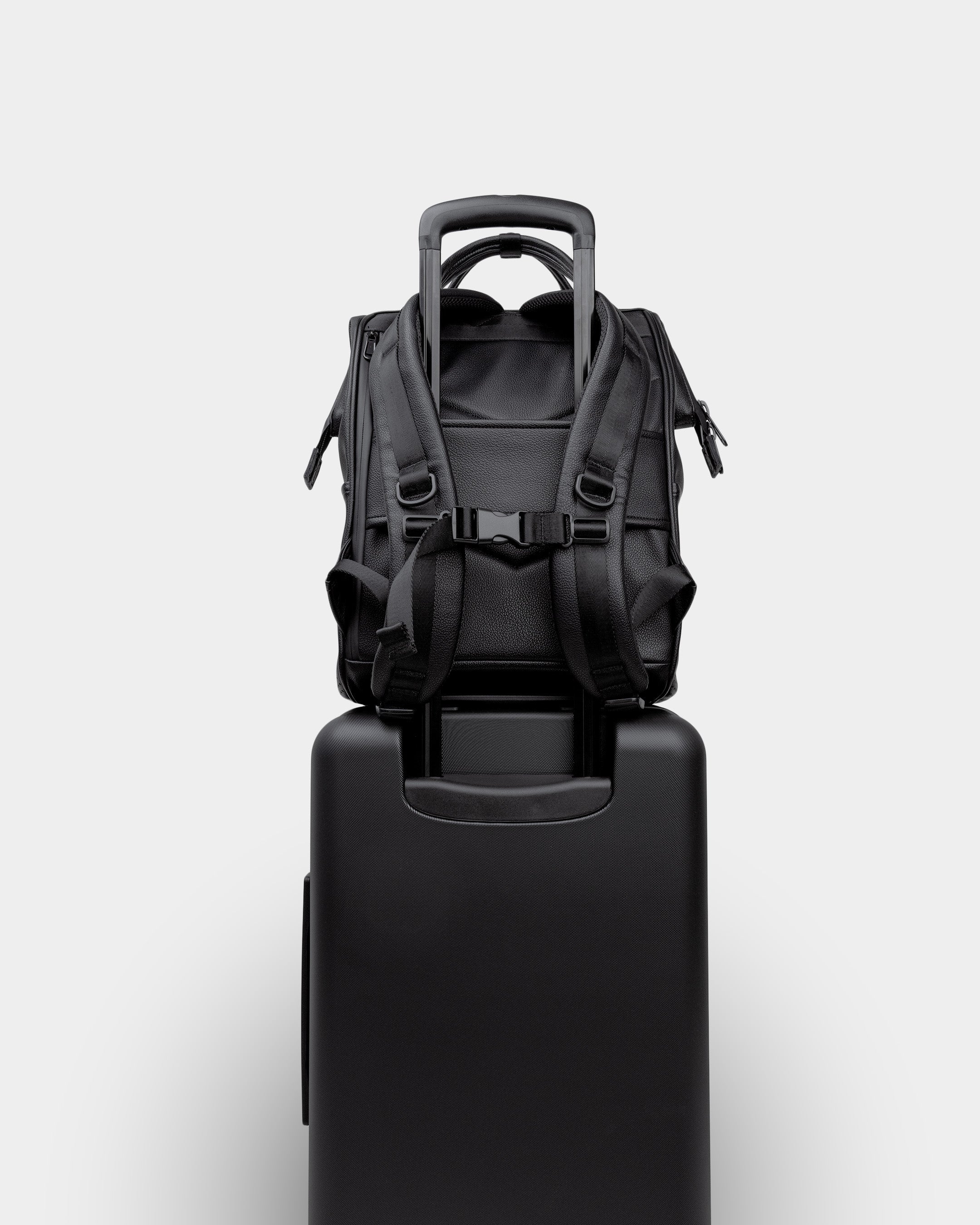 Cascade 21L Backpack - Standard