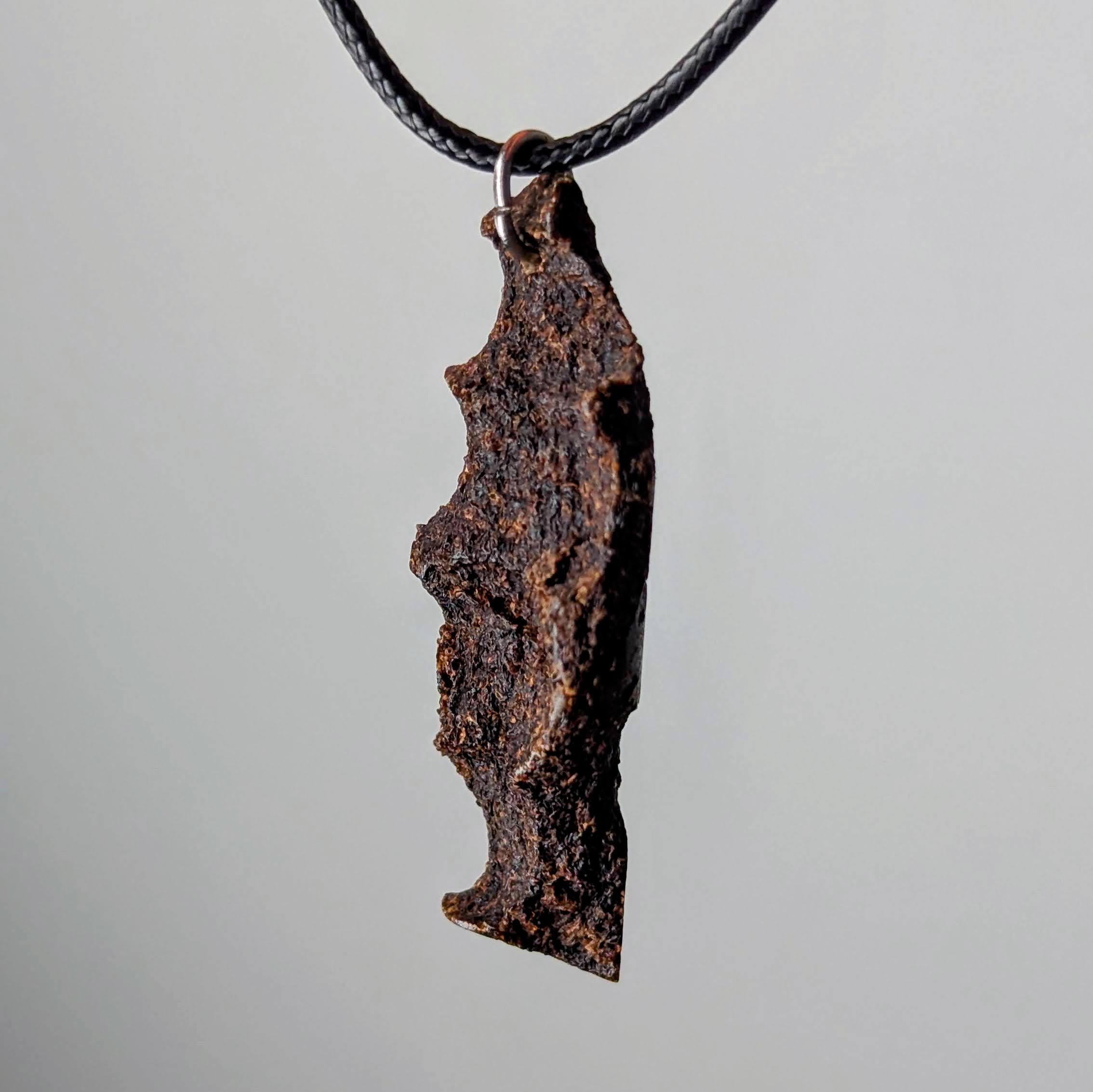 Peliacys Pendant Necklace