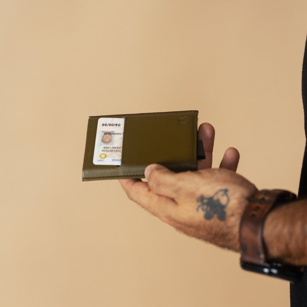 The Pilot – Men's RFID Aluminum Card Wallet