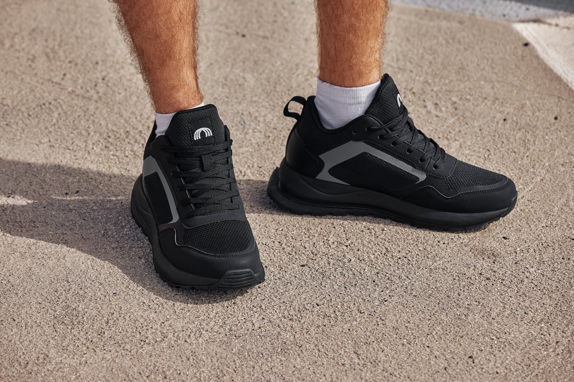 Q150 - 2.4 Inches Taller (Black) - Men's Sneakers