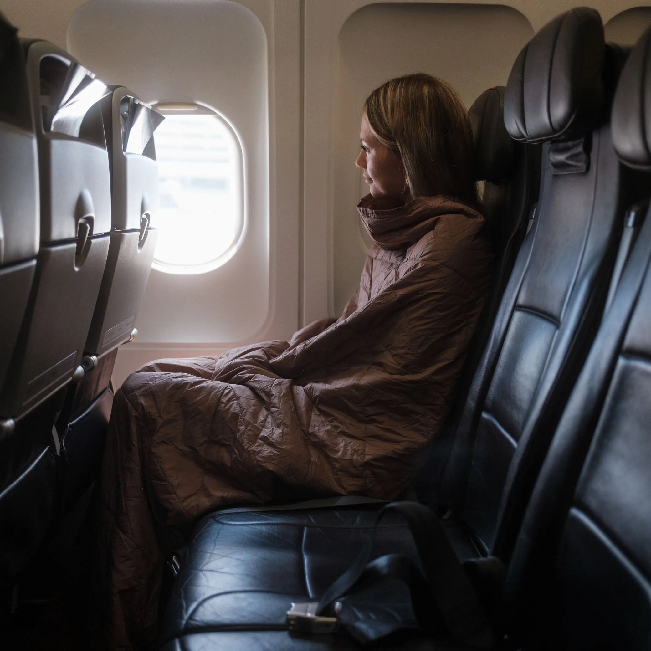 Layover™ Travel Blanket - Insulated & Packable | Quartz