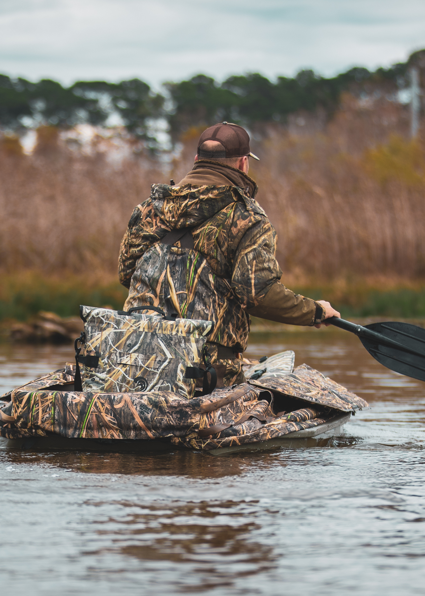 Mossy Oak - Auto-Sealing, Waterproof, Floating, Scent Proof Day-Pack Cooler