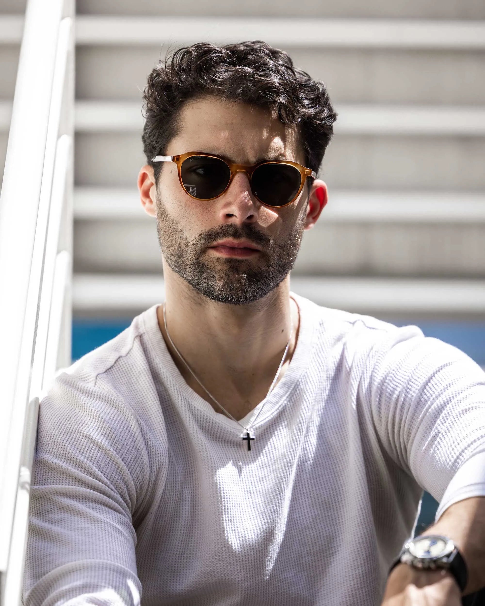 The Aiden Sunglasses - Honey Tort
