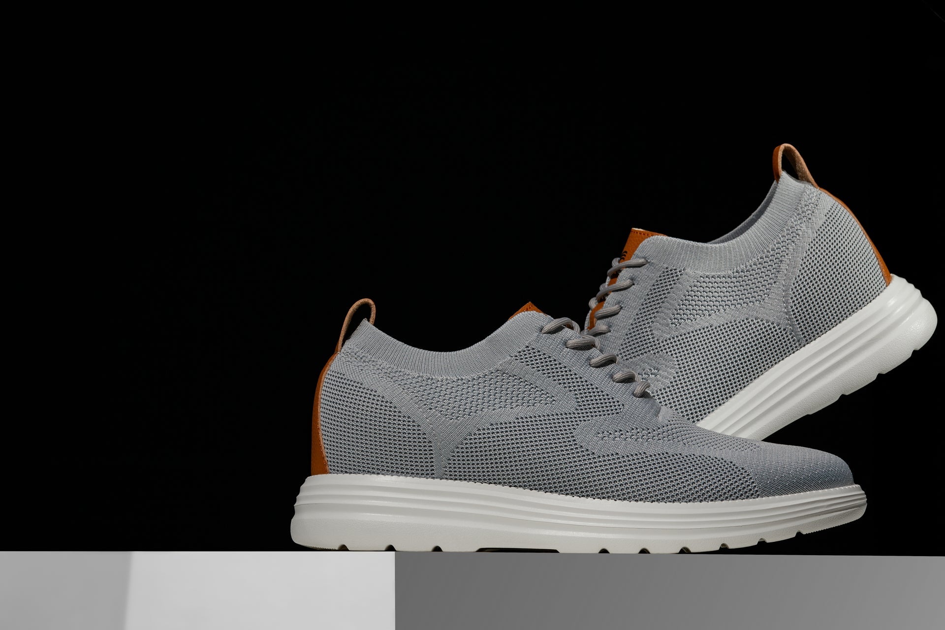 X2637 - 2.8 Inches Taller (Pewter Grey/Brown) - Lace Up Casual Men's Walker Shoes