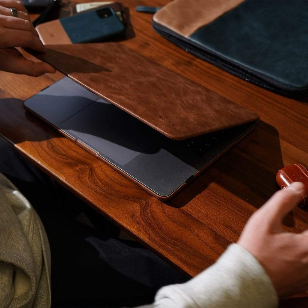 The Helm | Adventure Guide Macbook Air/Pro Cover