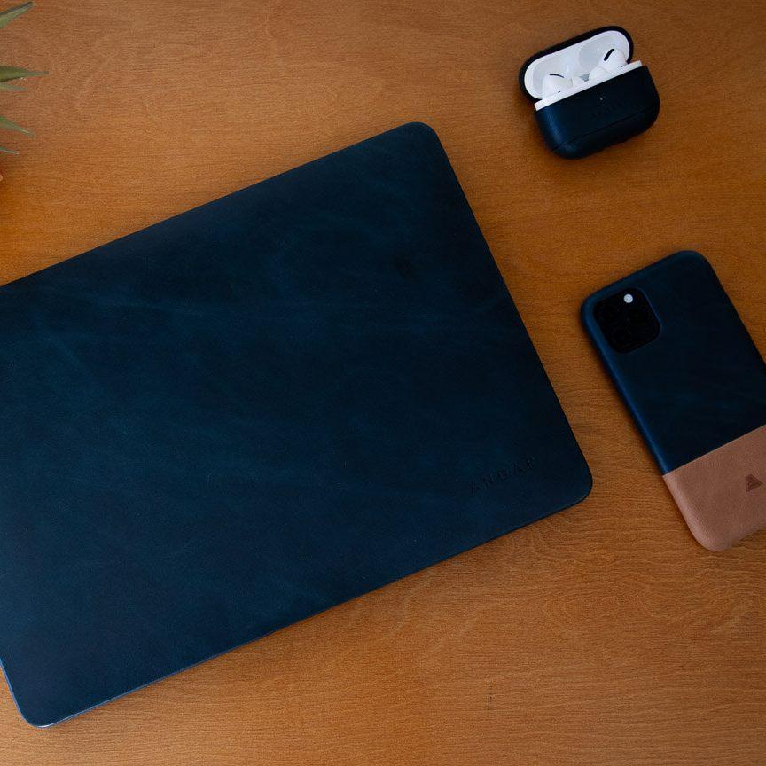 The Helm | Adventure Guide Macbook Air/Pro Cover