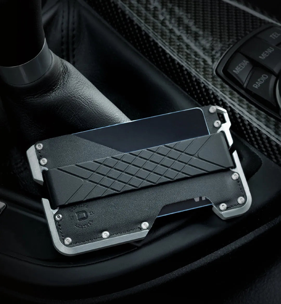 D01 DAPPER™ Wallet