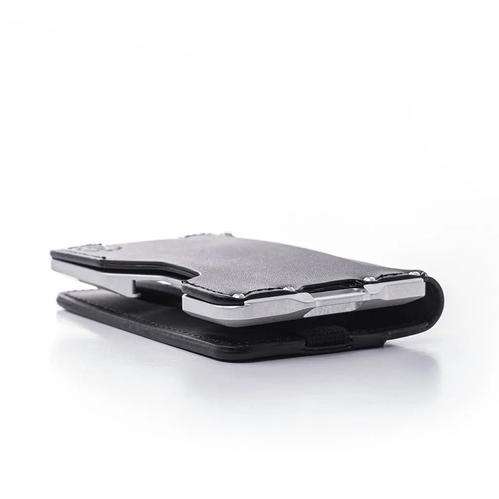 D03 DAPPER™ Bifold Wallet