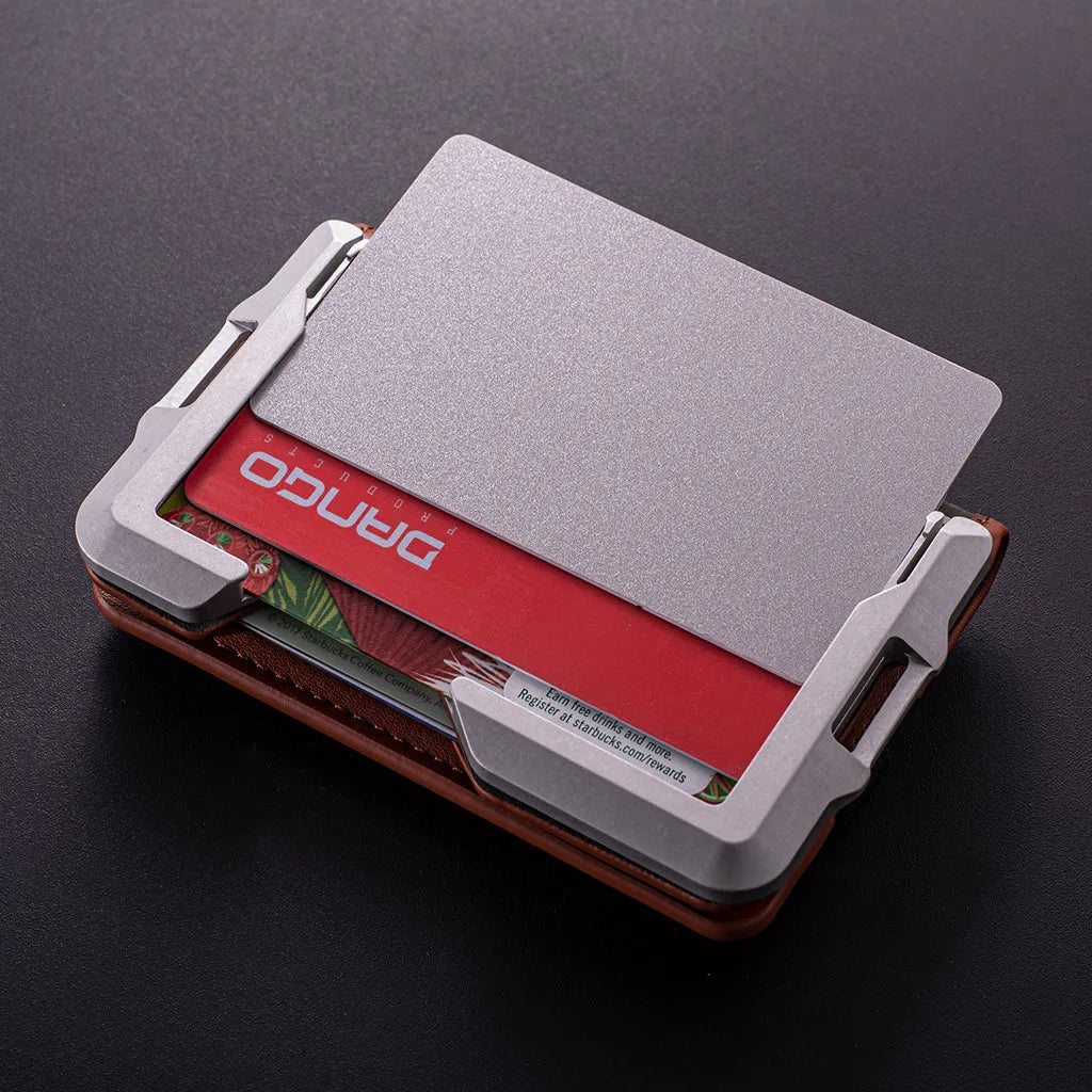D03 DAPPER™ Bifold Wallet