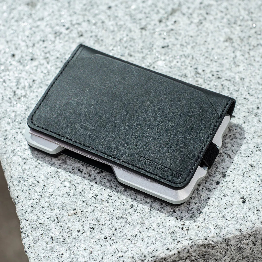 D03 DAPPER™ Bifold Wallet