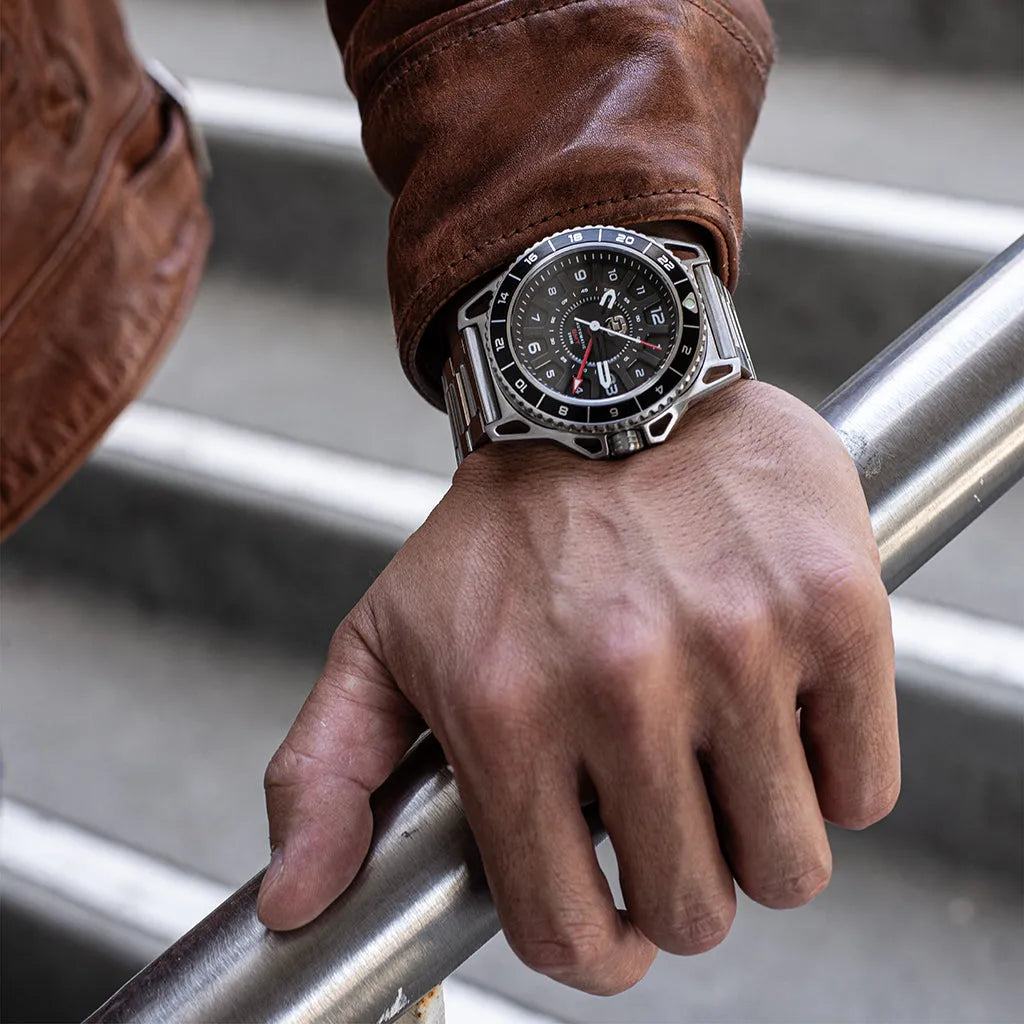 GMT-01 - Automatic Gmt Men's Watch with Metal Bracelet