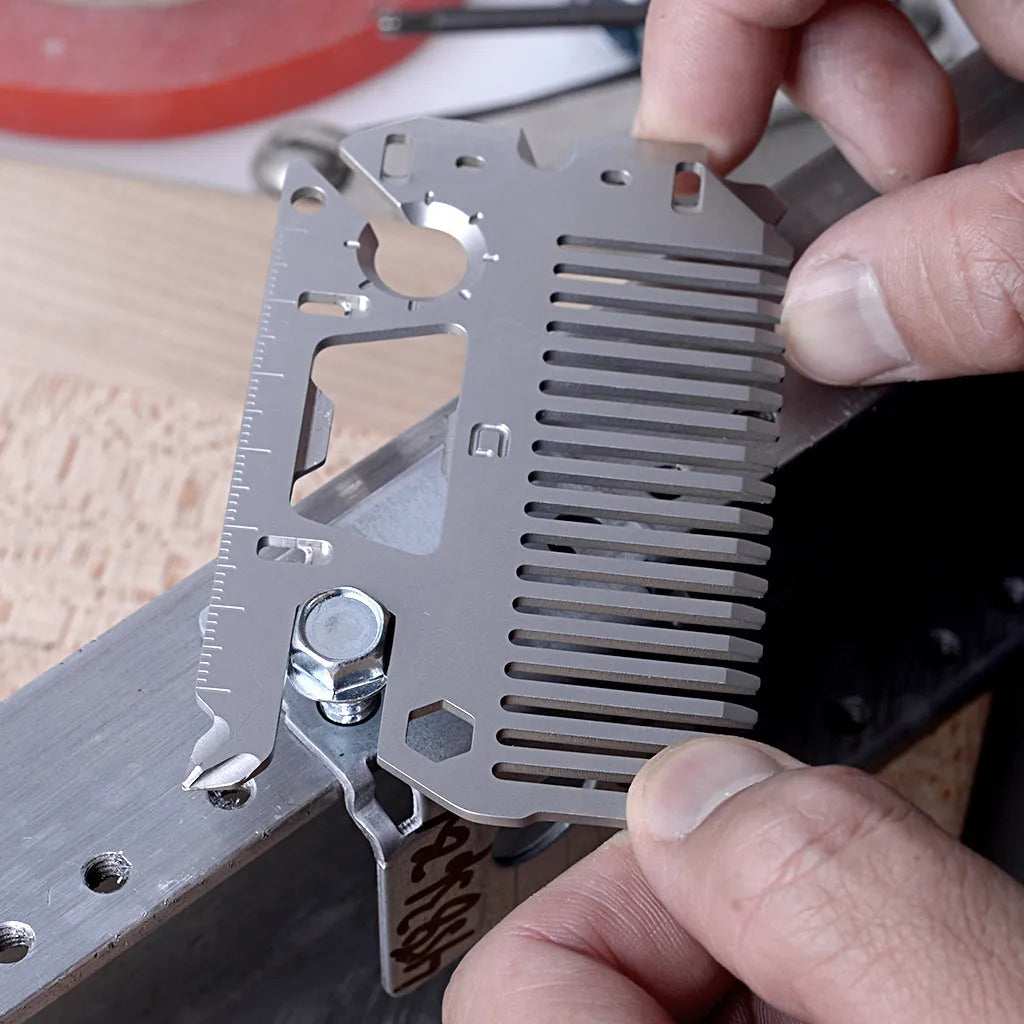 MT03 Comb & Clip Multi-Tool