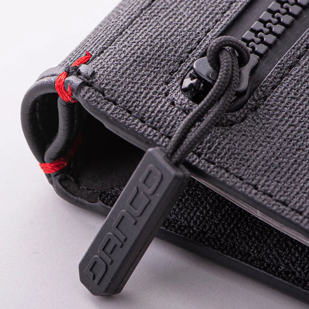 P01 Pioneer™ Travel Wallet