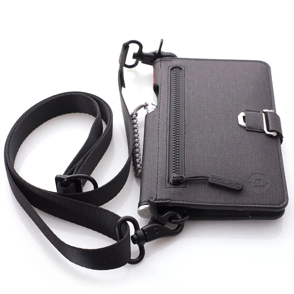 P02 Pioneer™ Travel Wallet
