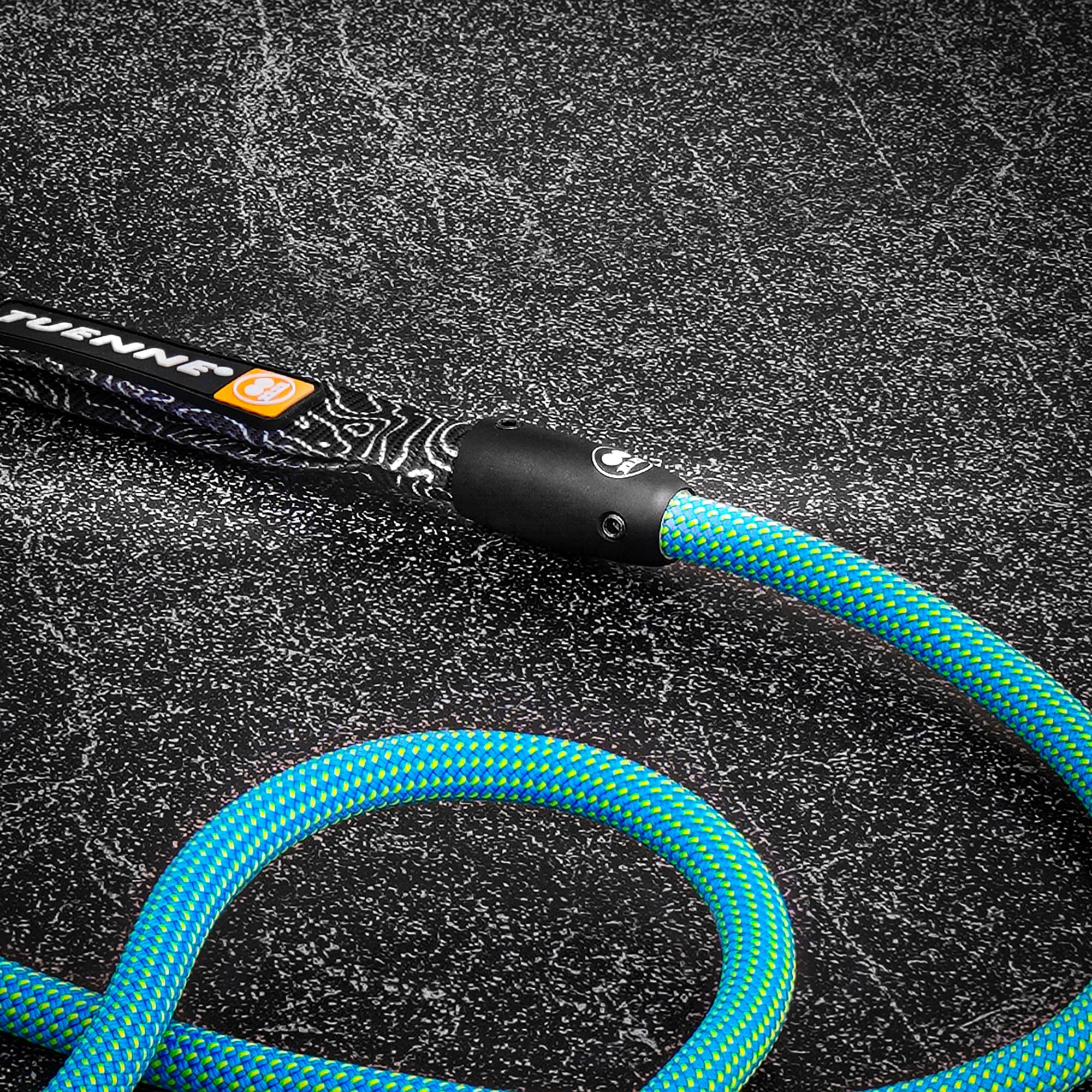 Rope Dog Leash with Auto-Locking Carabiner – 9.4mm Dry-Treated | Ion Blue | Tuenne