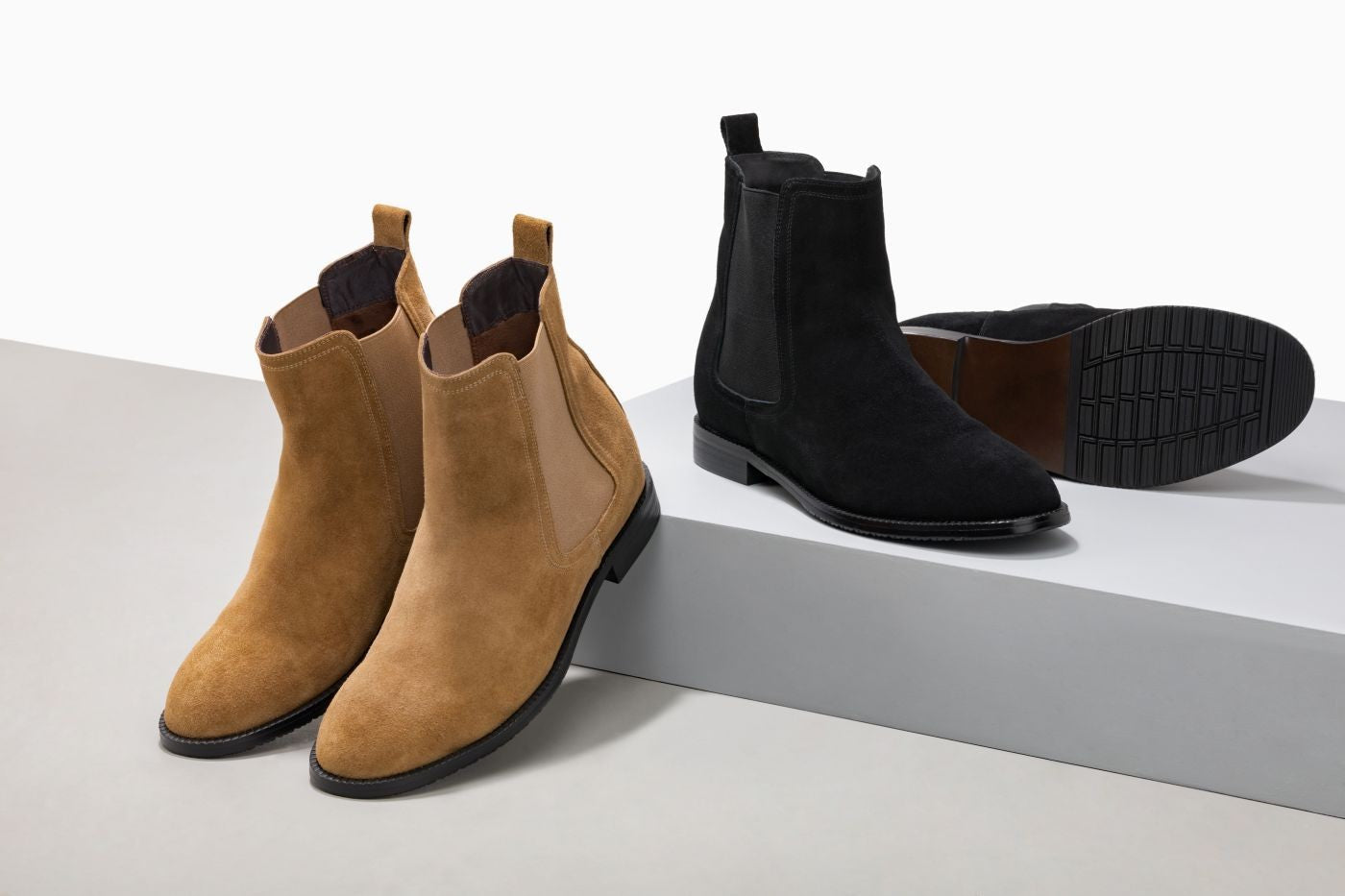 K33091 - 2.9 Inches Taller (Khaki Brown) - Suede Chelsea Men's Boot