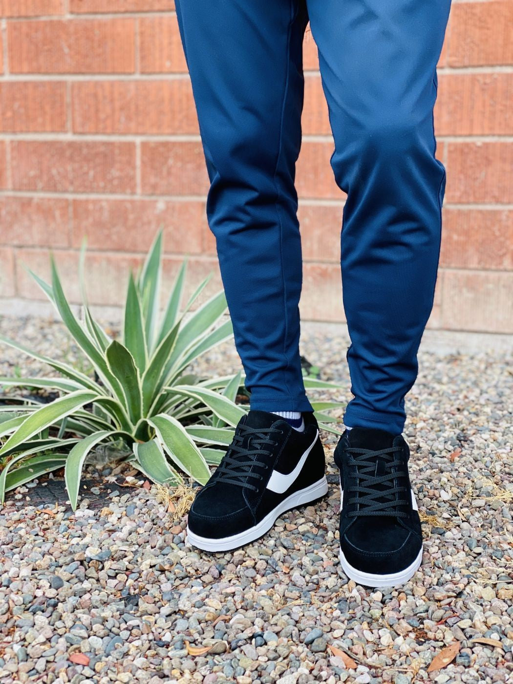 A1914 - 2.8 Inches Taller (Black) - Men's Sneakers