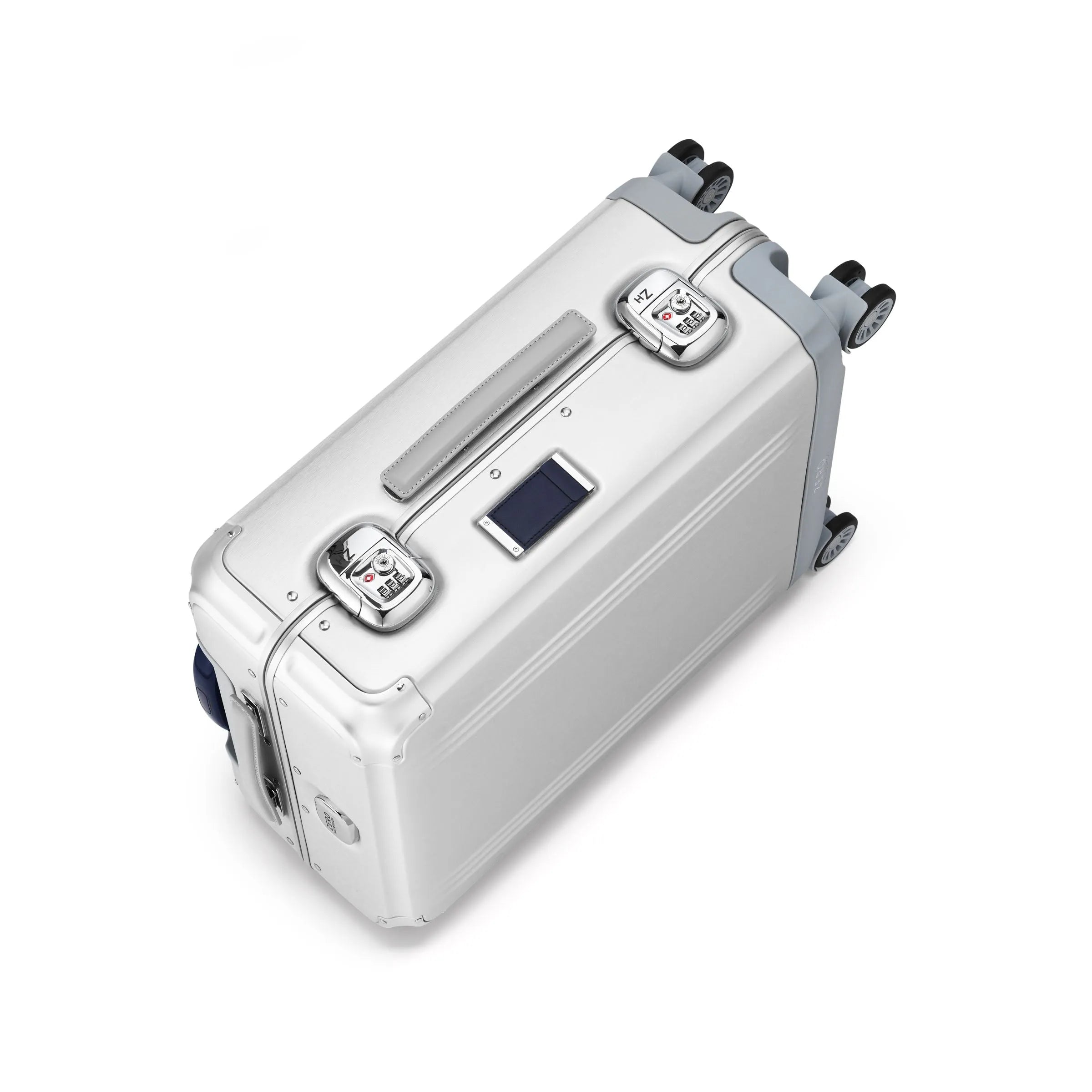 Pursuit Aluminum | Continental Carry-On Suitcase