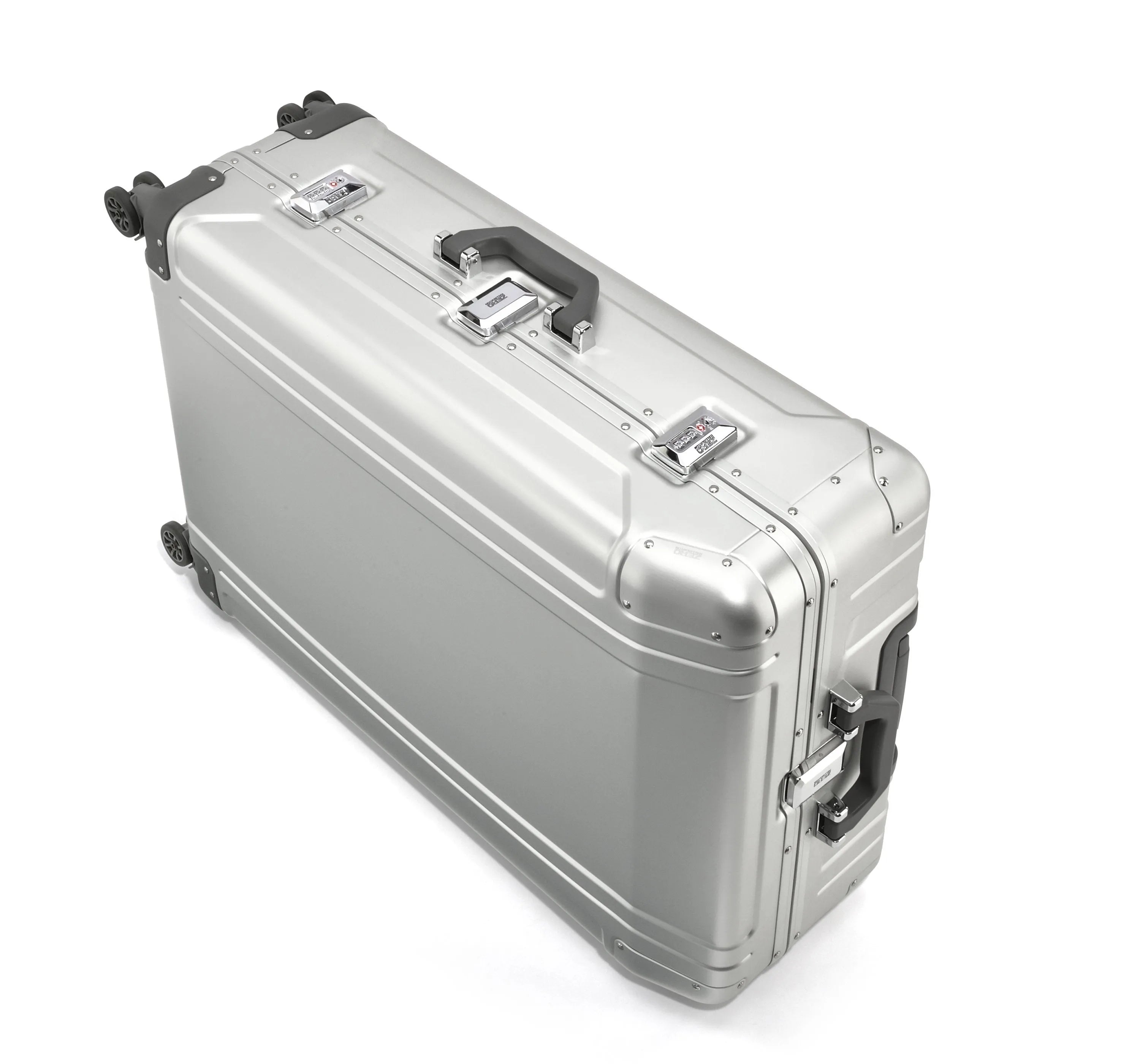 Geo Aluminum 3.0 | 30" Spinner Suitcase