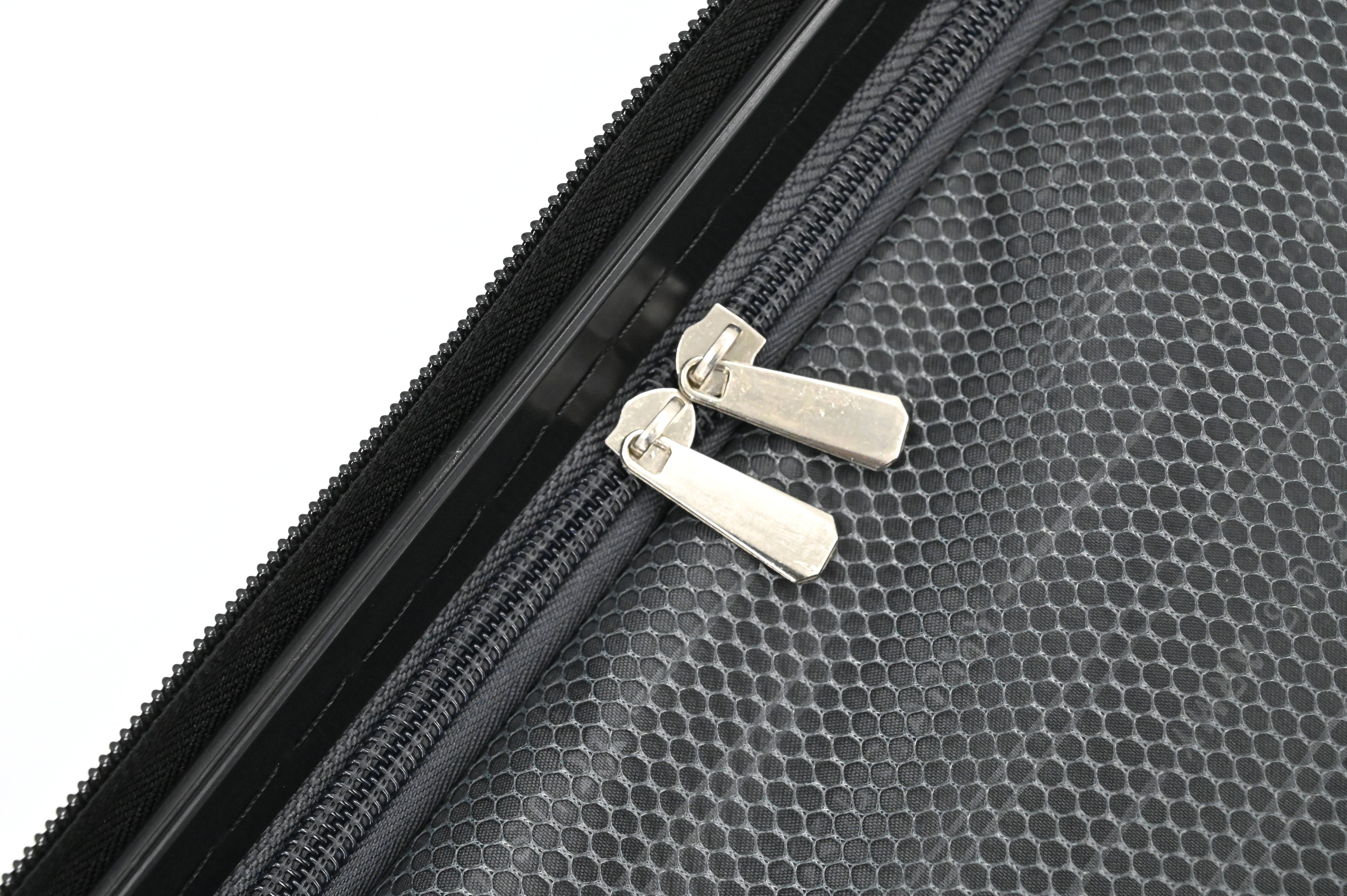 Hawk Expandable 3-Piece Spinner Luggage Set